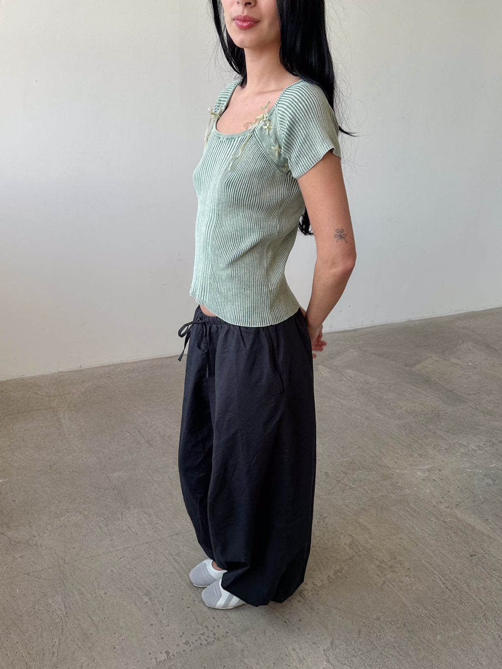 ribbed tee / size s-m
