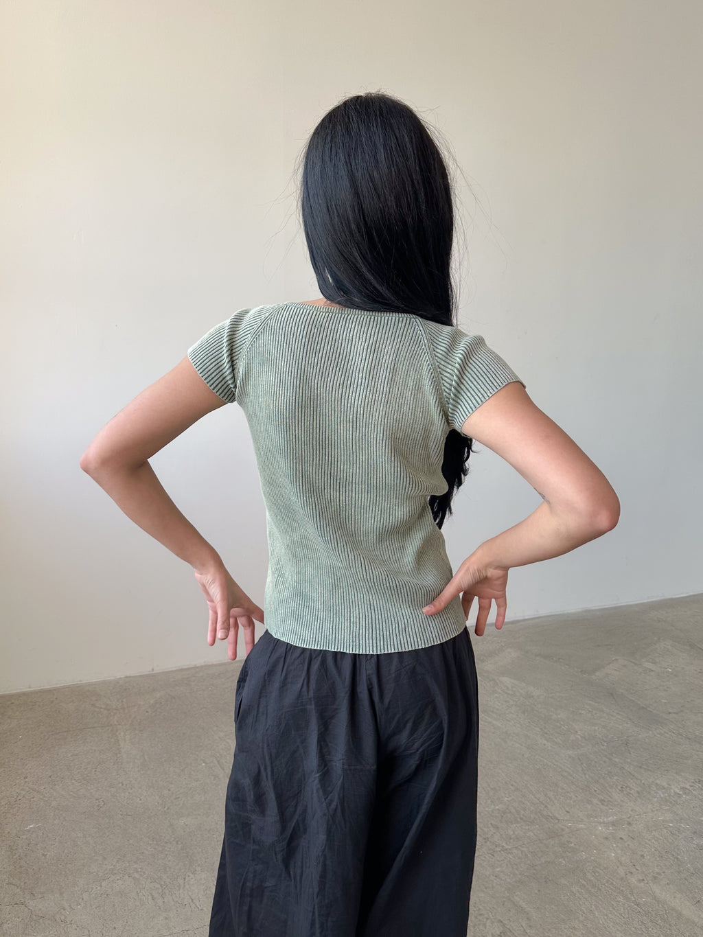 ribbed tee / size s-m