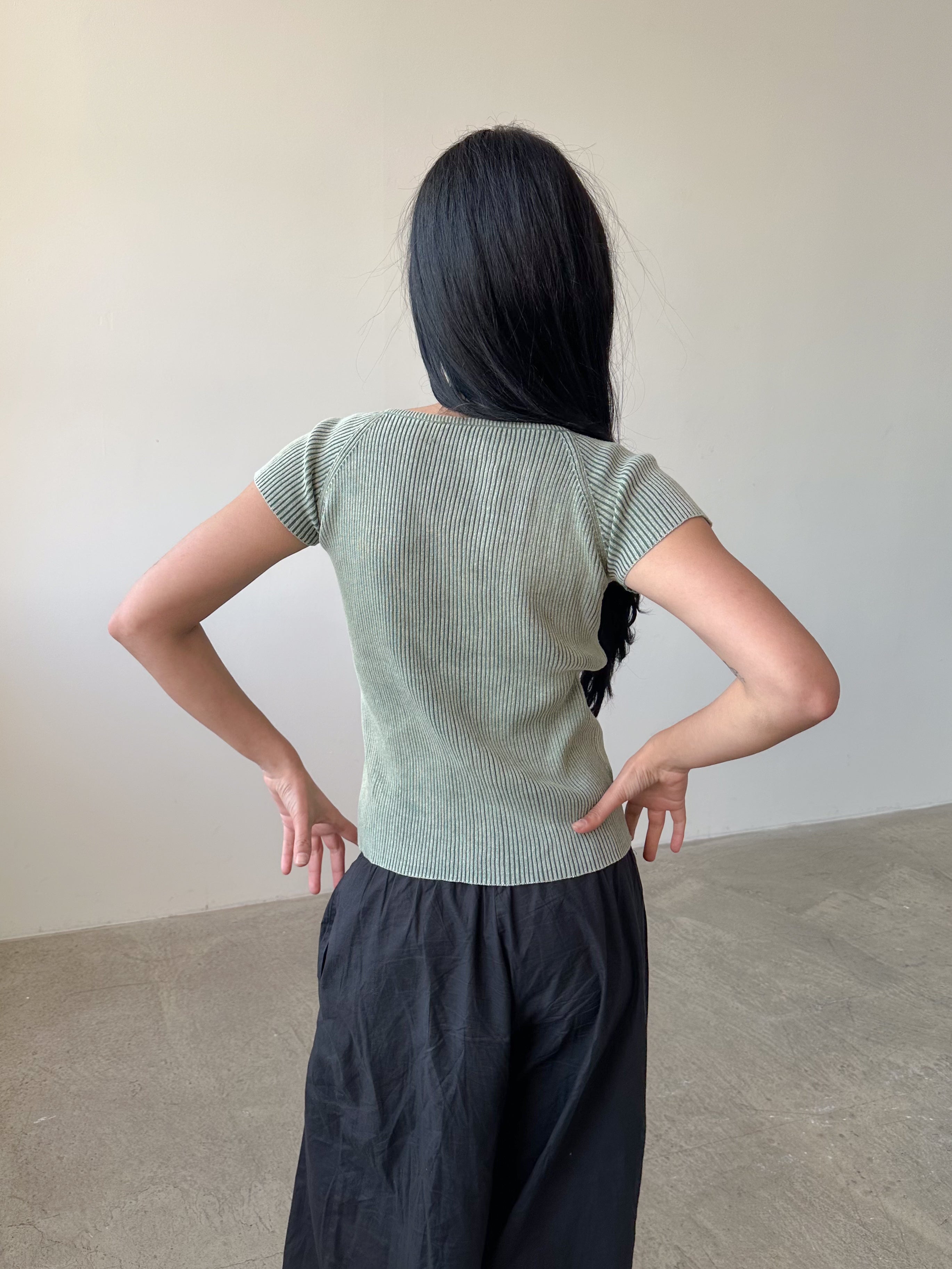 ribbed tee / size s-m