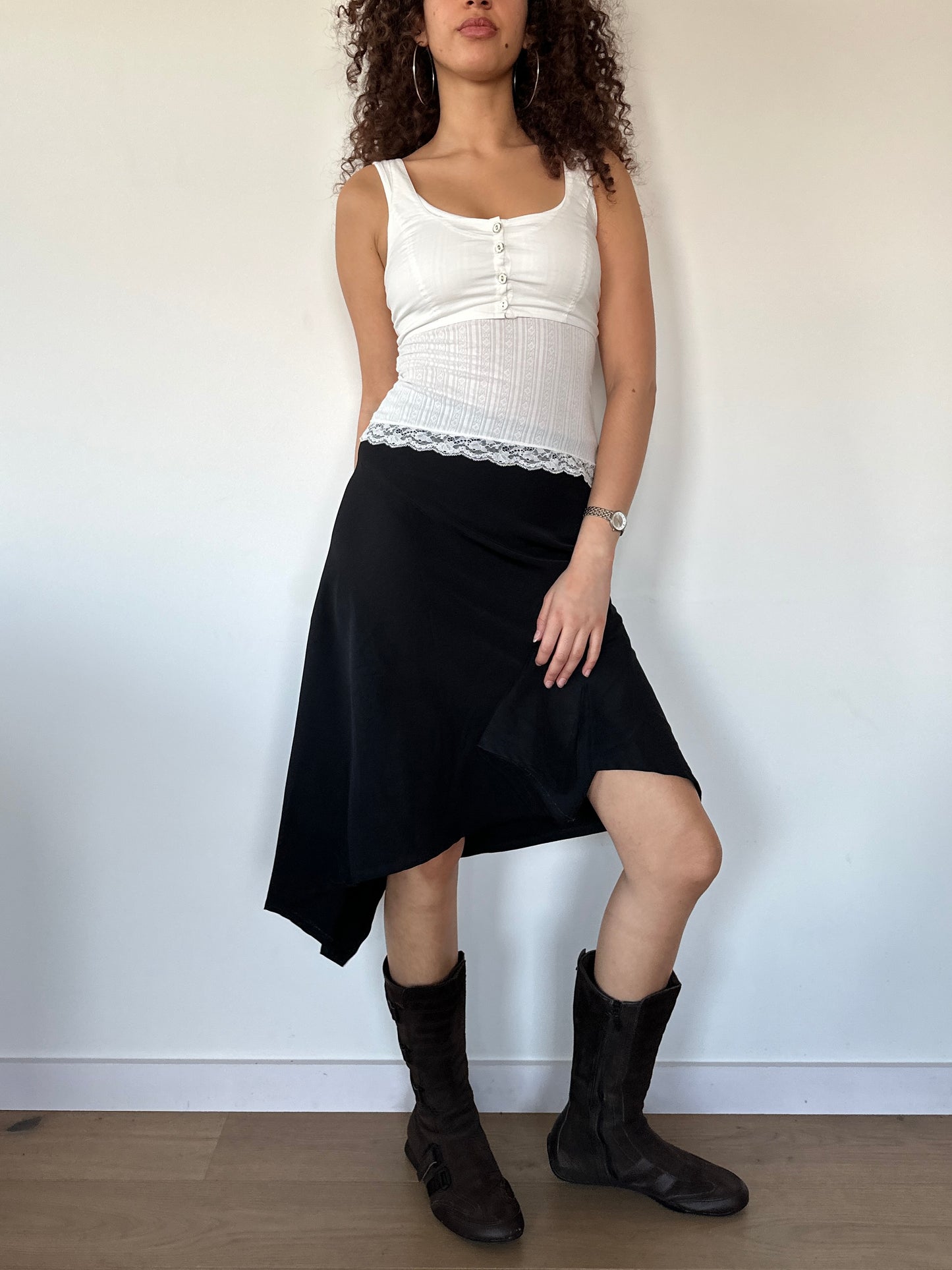 ASYMMETRIC SKIRT ◦ SIZE XS/S