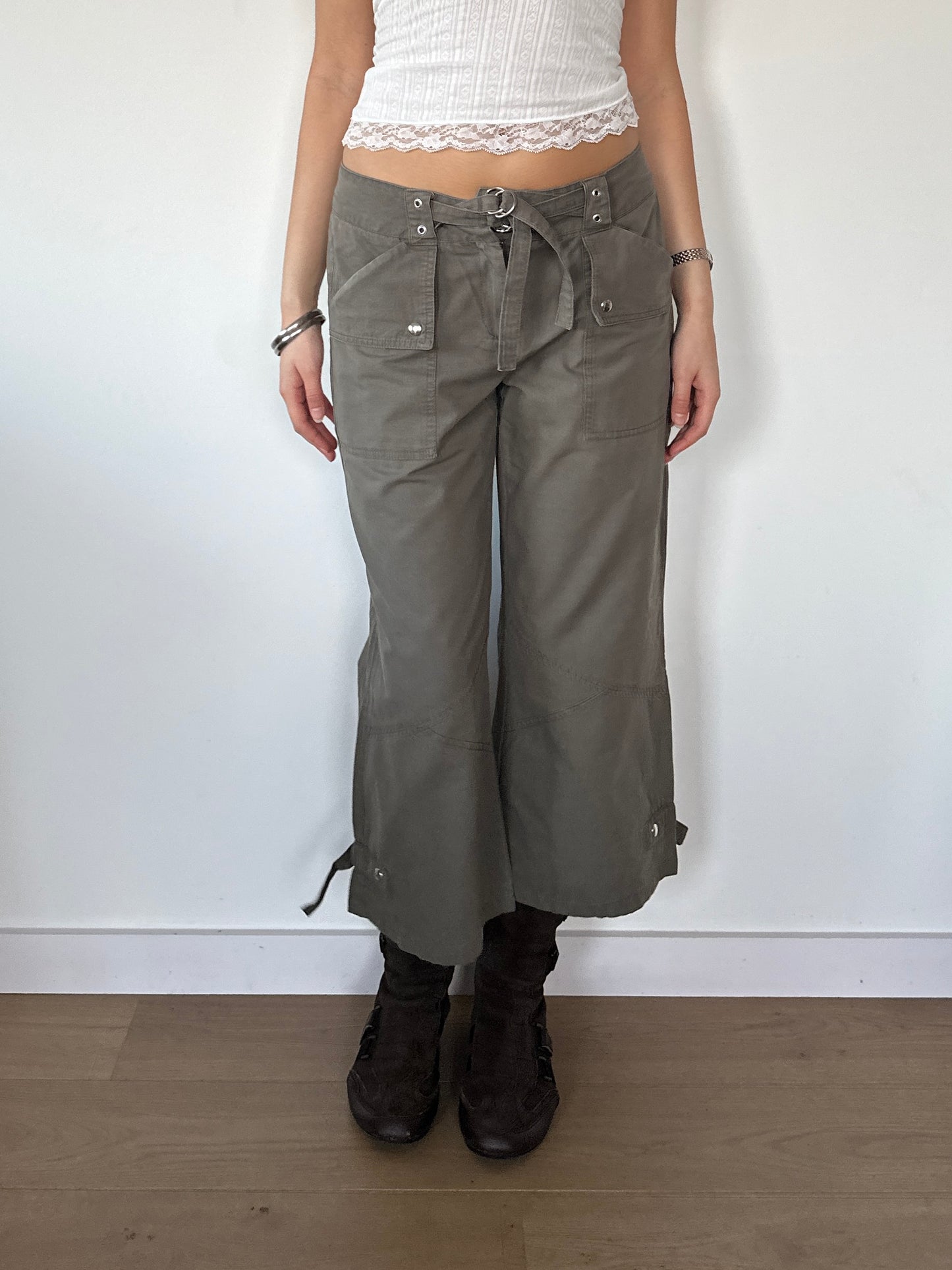 KHAKI CAPRIS ◦ SIZE S