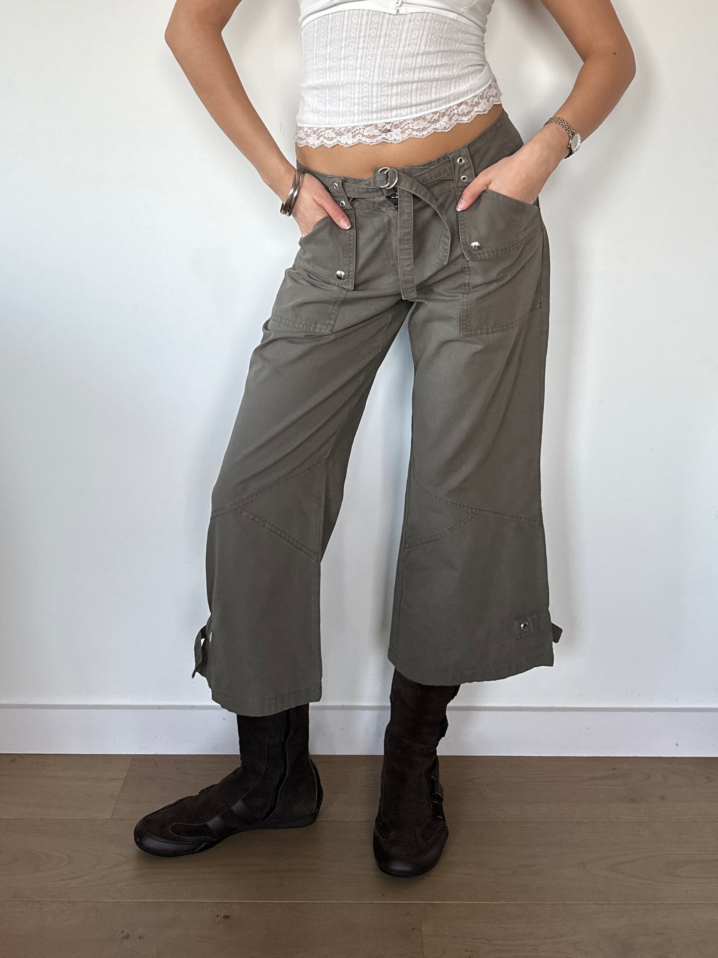 KHAKI CAPRIS ◦ SIZE S