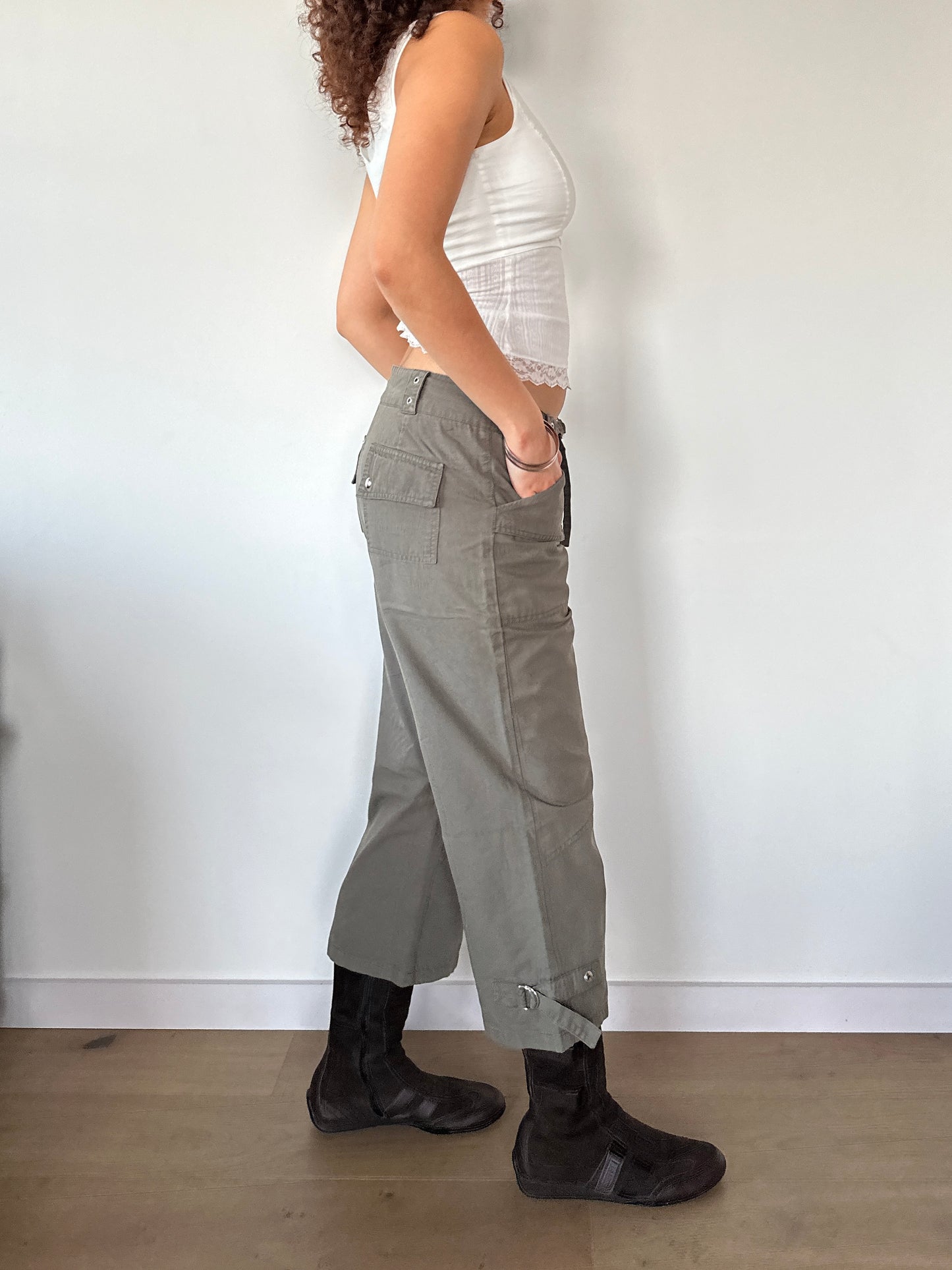 KHAKI CAPRIS ◦ SIZE S