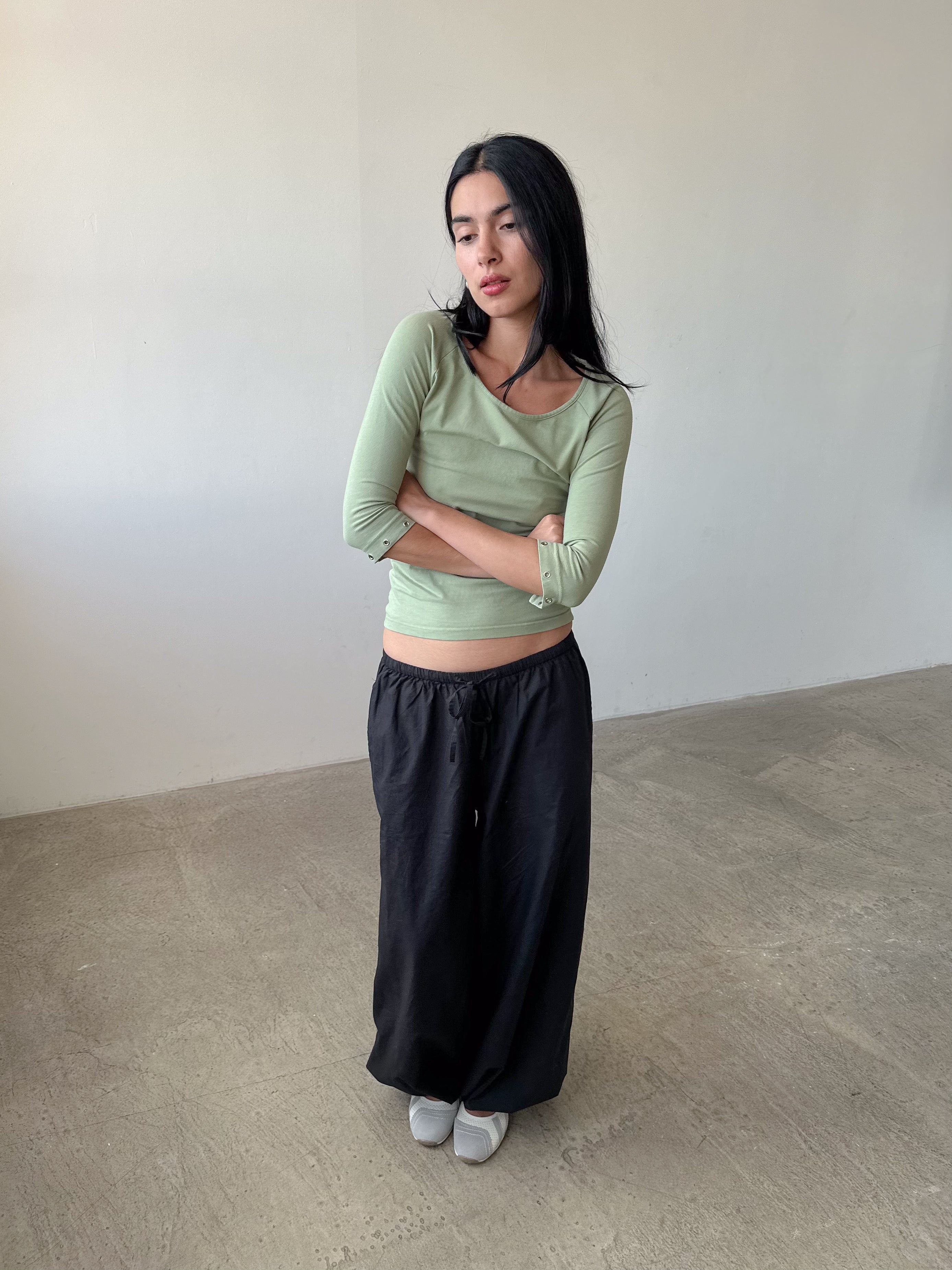 3/4 sleeve studded top / size xs-s