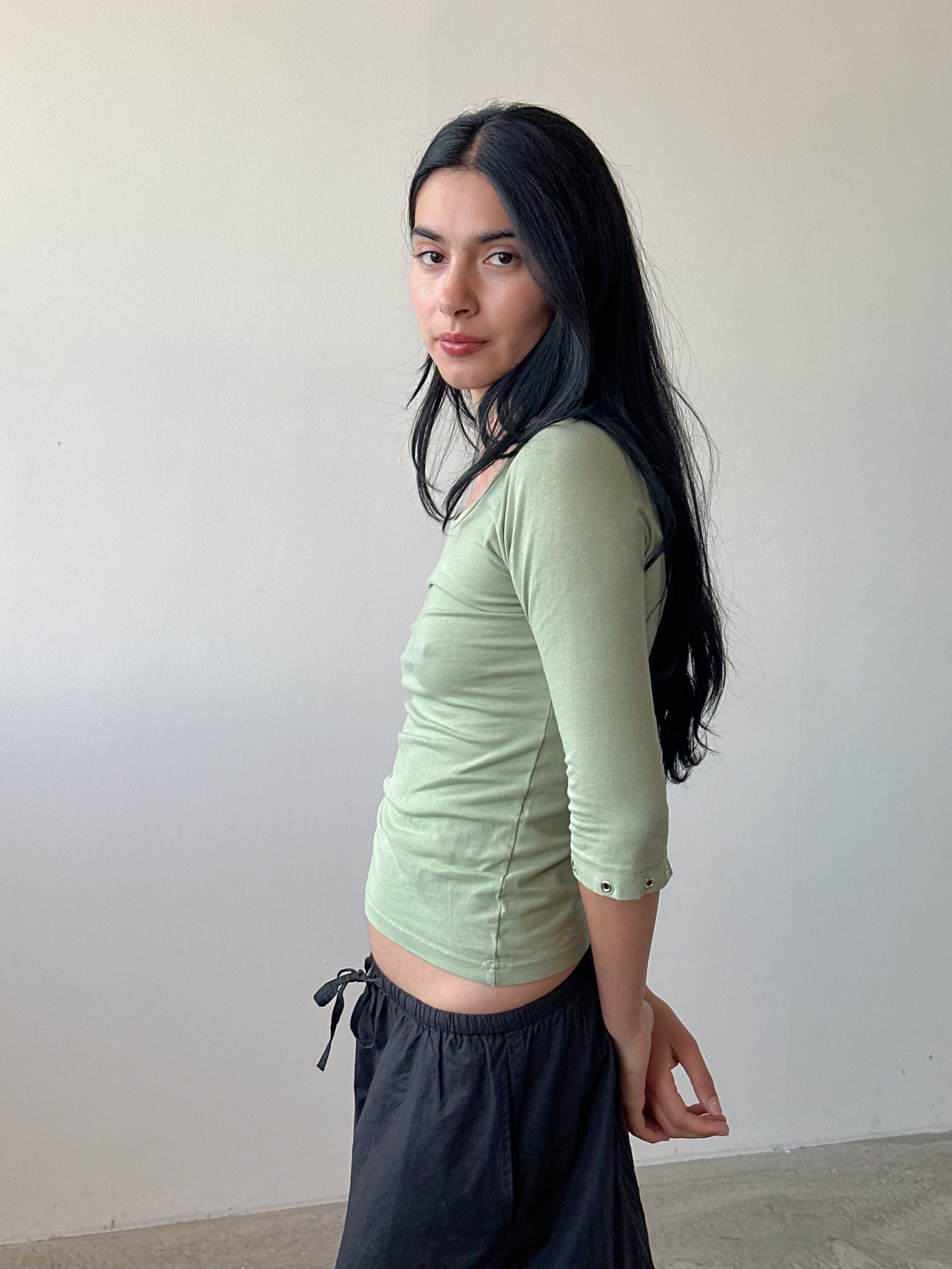 3/4 sleeve studded top / size xs-s