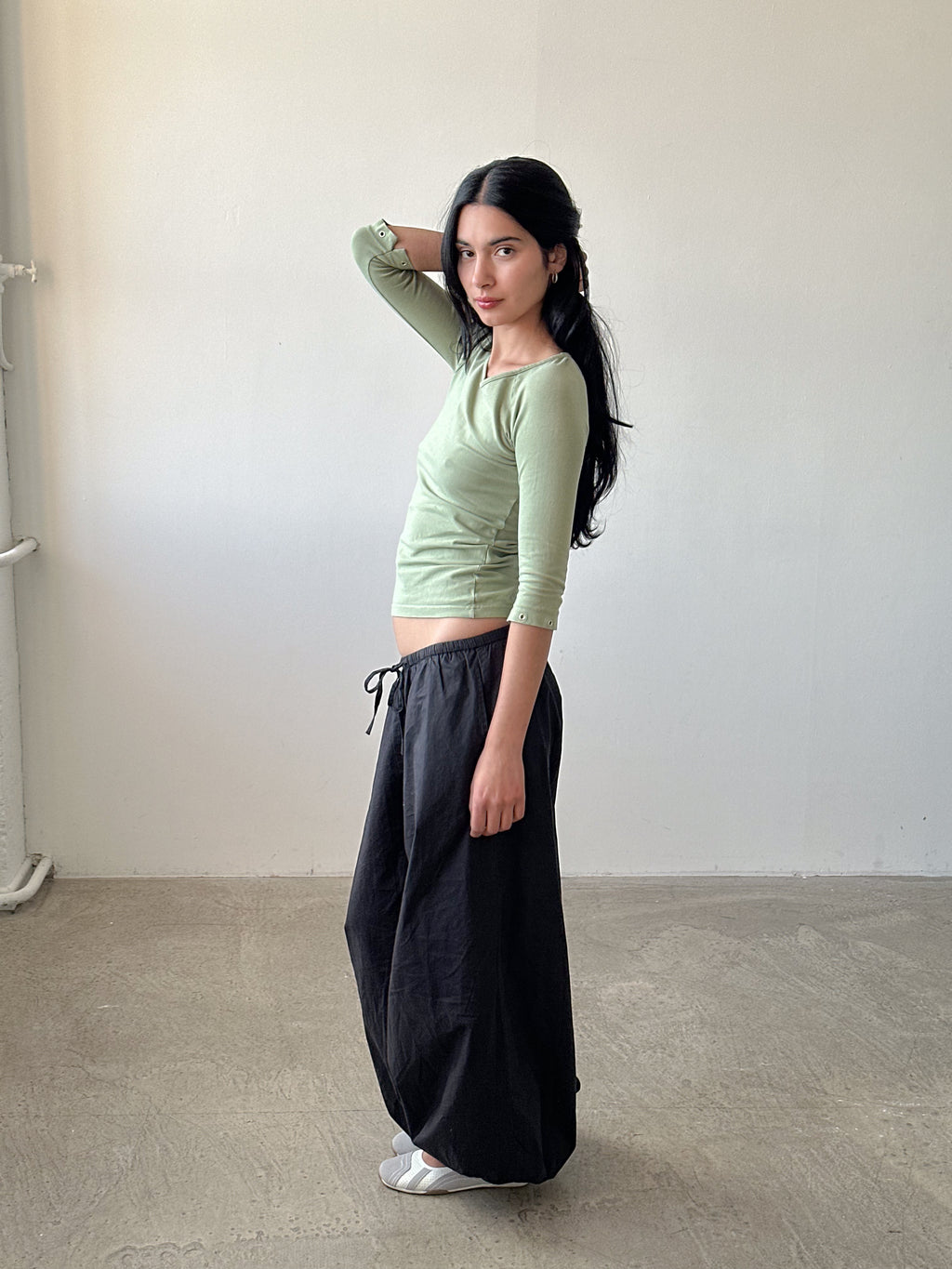 3/4 sleeve studded top / size xs-s