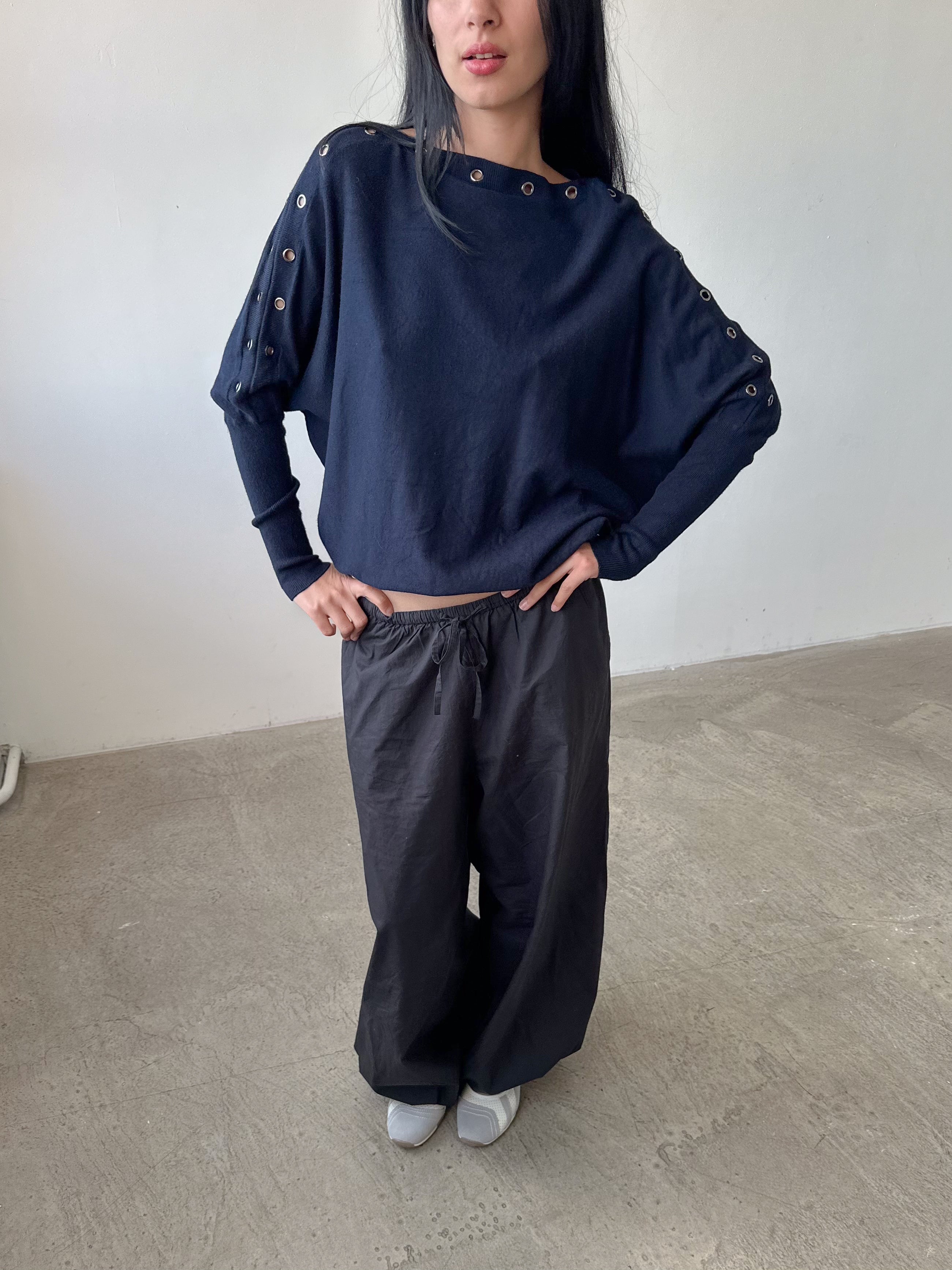 studded slouch batwing jumper / size s