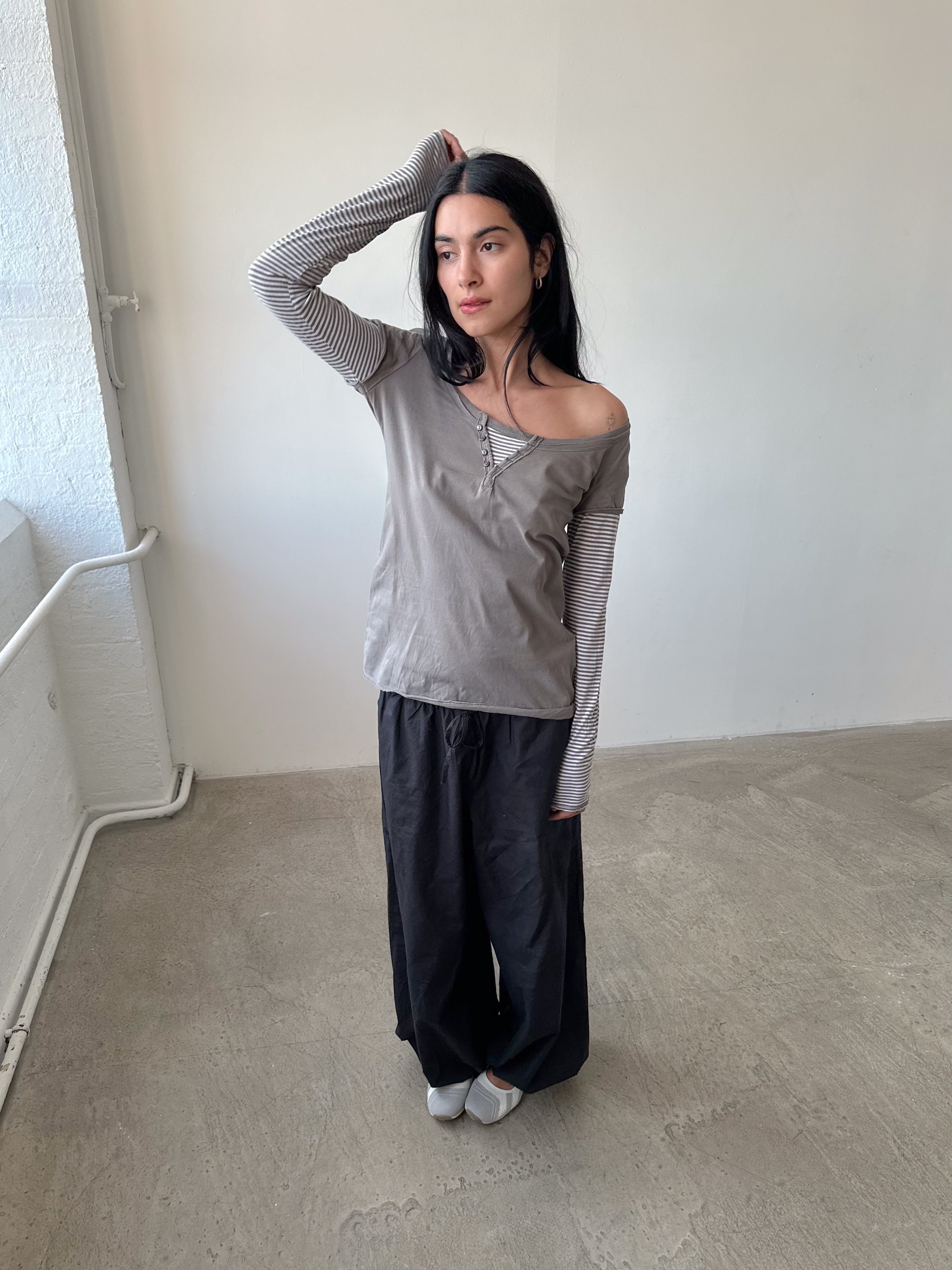 off shoulder slouch long sleeve / size s-m