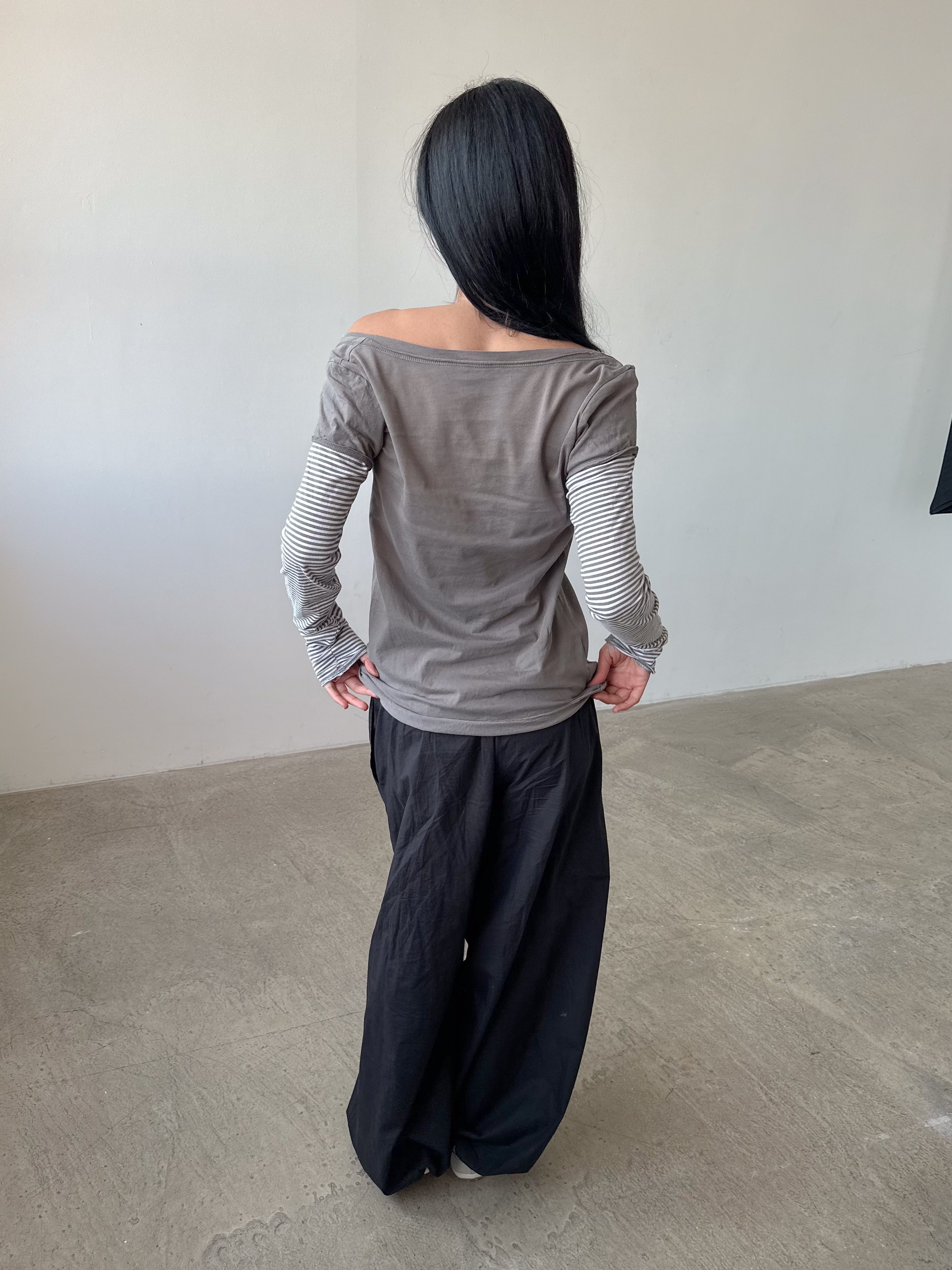 off shoulder slouch long sleeve / size s-m