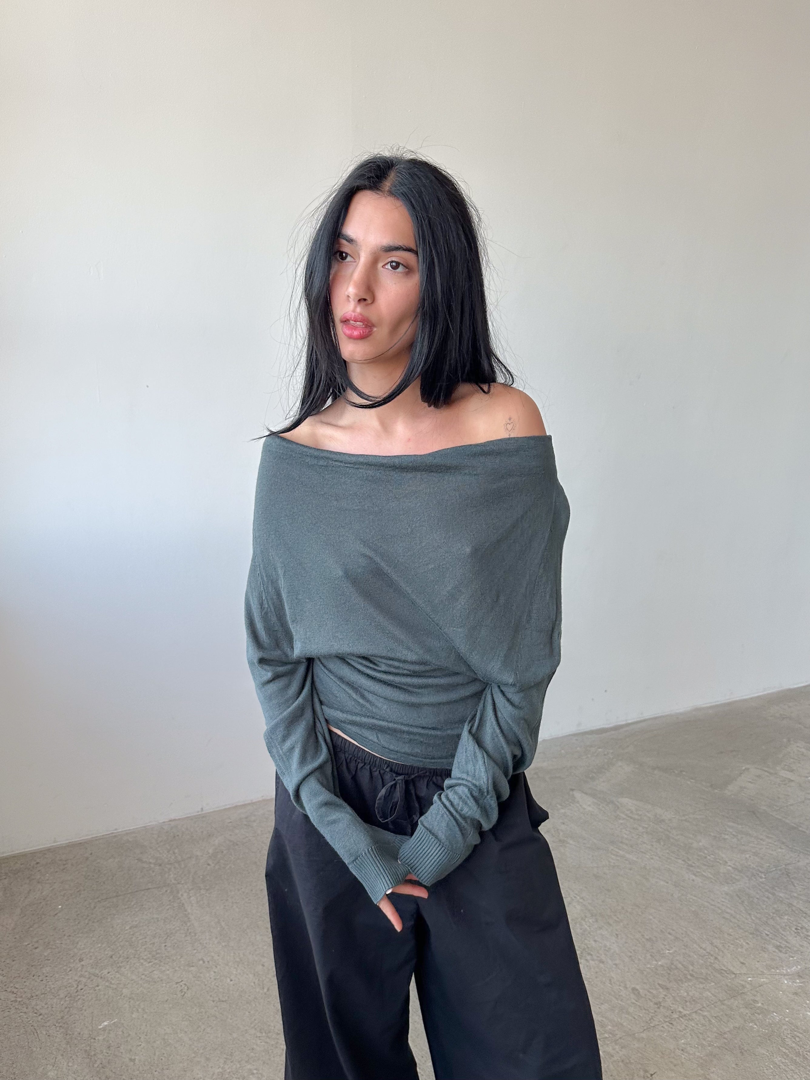 slouchy batwing jumper / size s