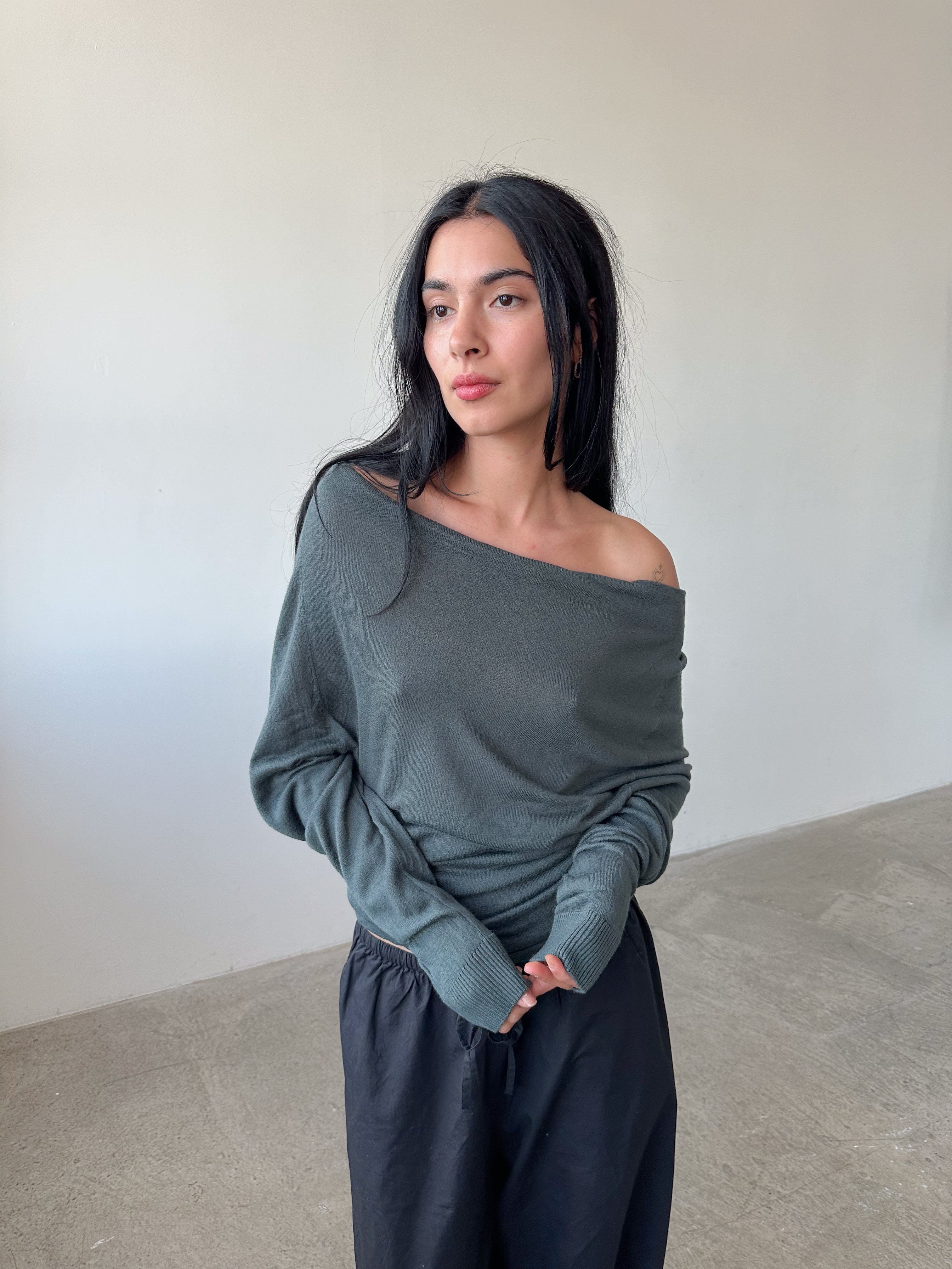 slouchy batwing jumper / size s