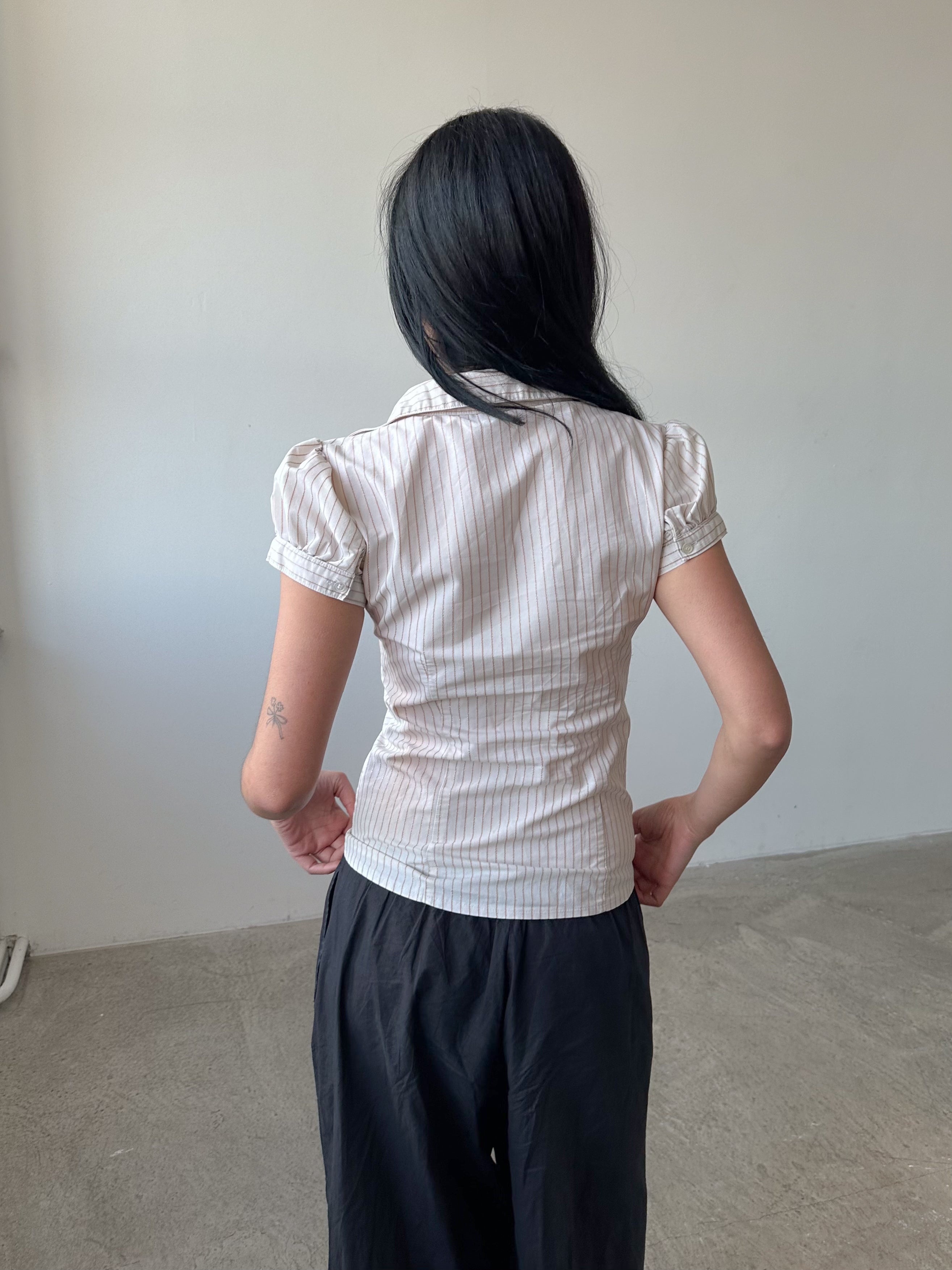 button up shirt / size xs-s