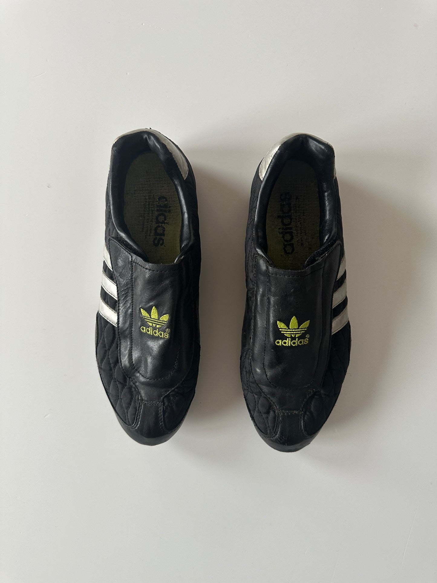 ADIDAS TRAINERS ◦ UK SIZE 7