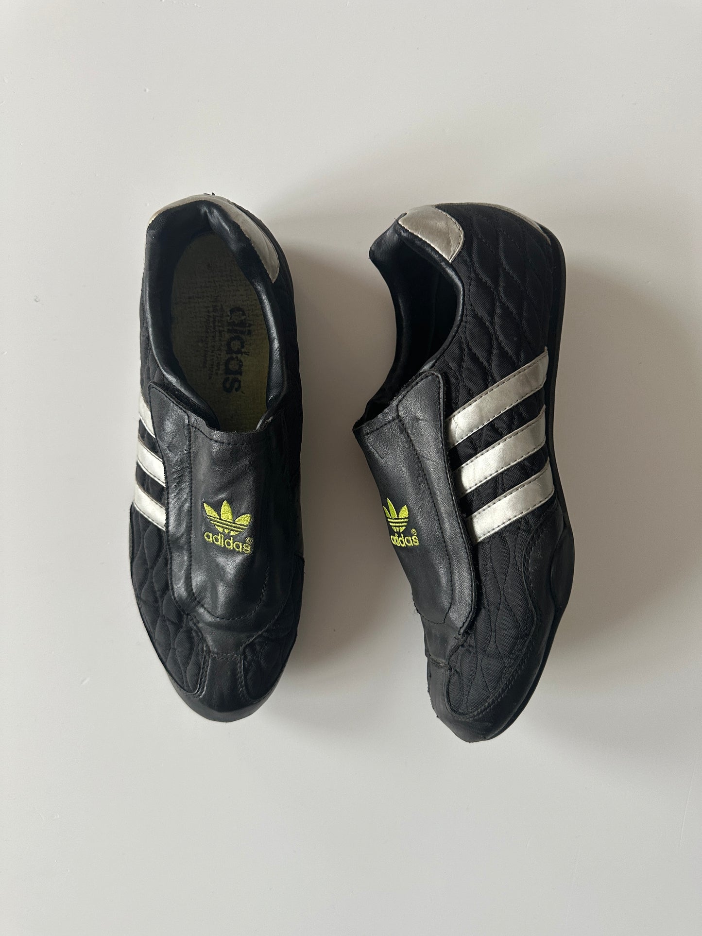 ADIDAS TRAINERS ◦ UK SIZE 7