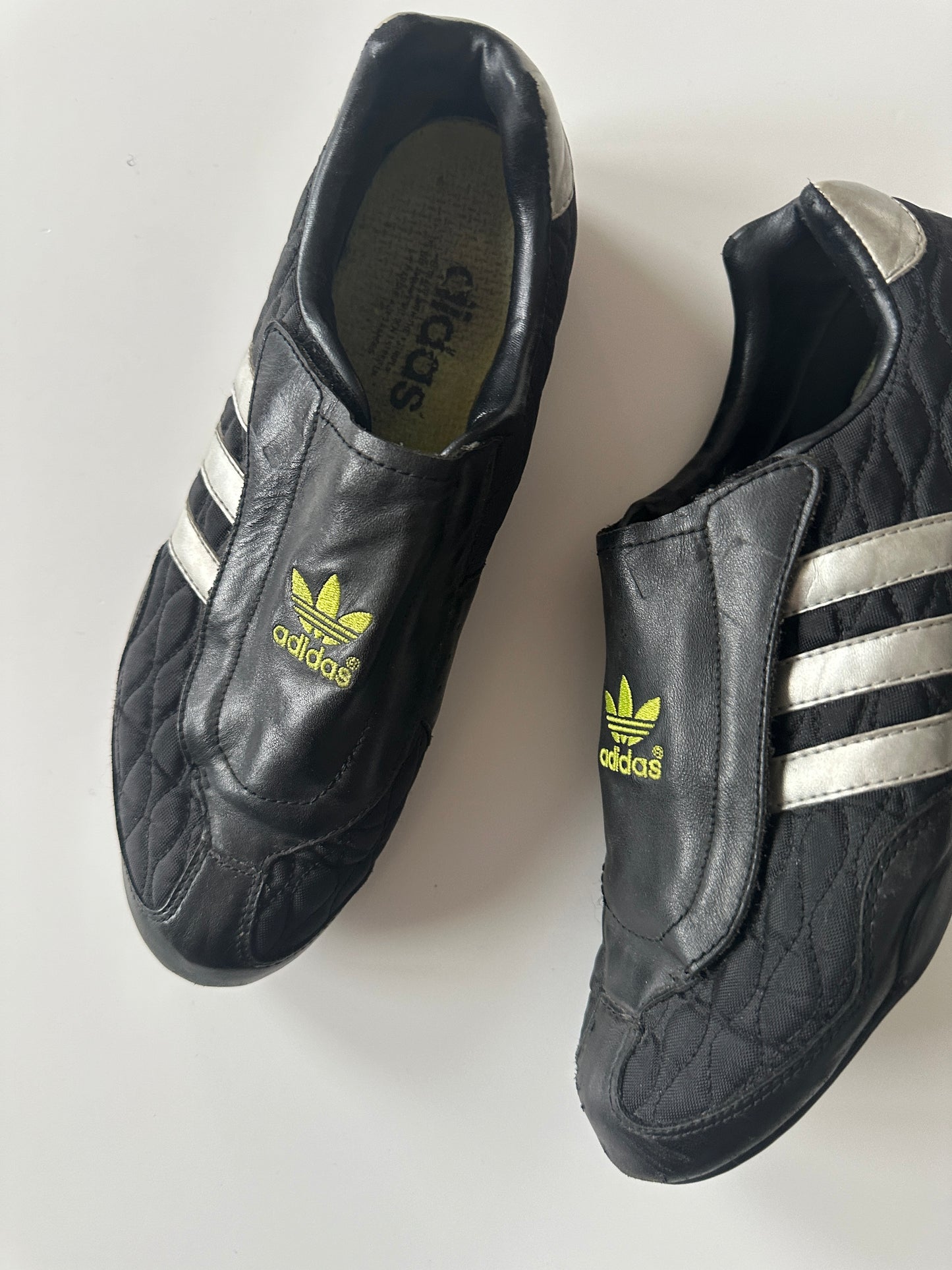 ADIDAS TRAINERS ◦ UK SIZE 7