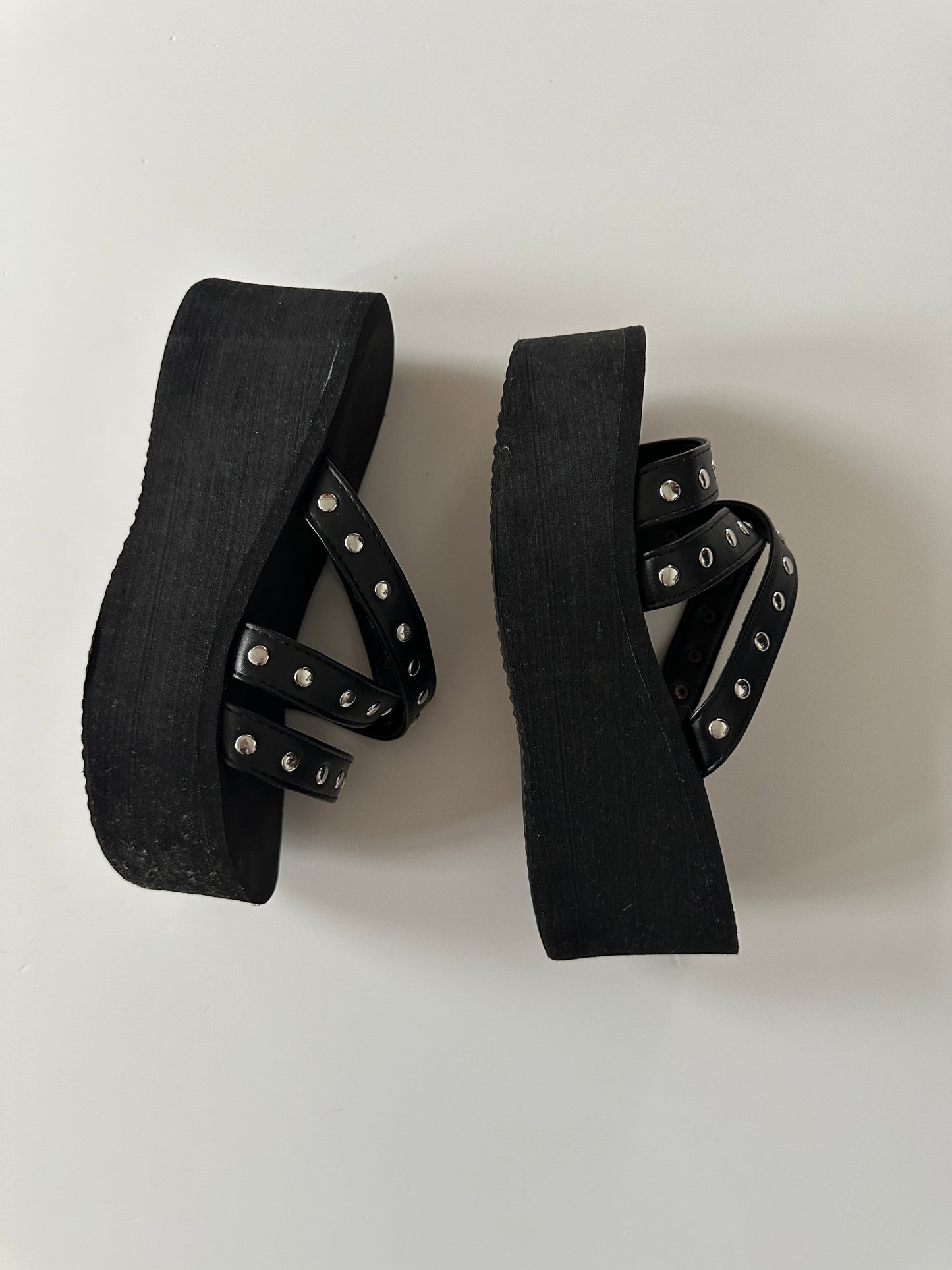 PLATFORM STUDDED SANDALS ◦ UK SIZE 4.5