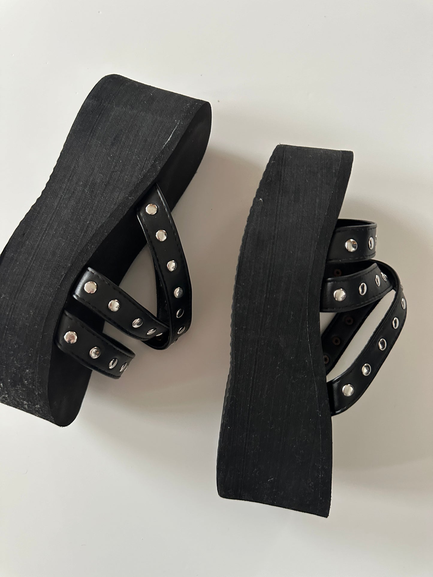 PLATFORM STUDDED SANDALS ◦ UK SIZE 4.5