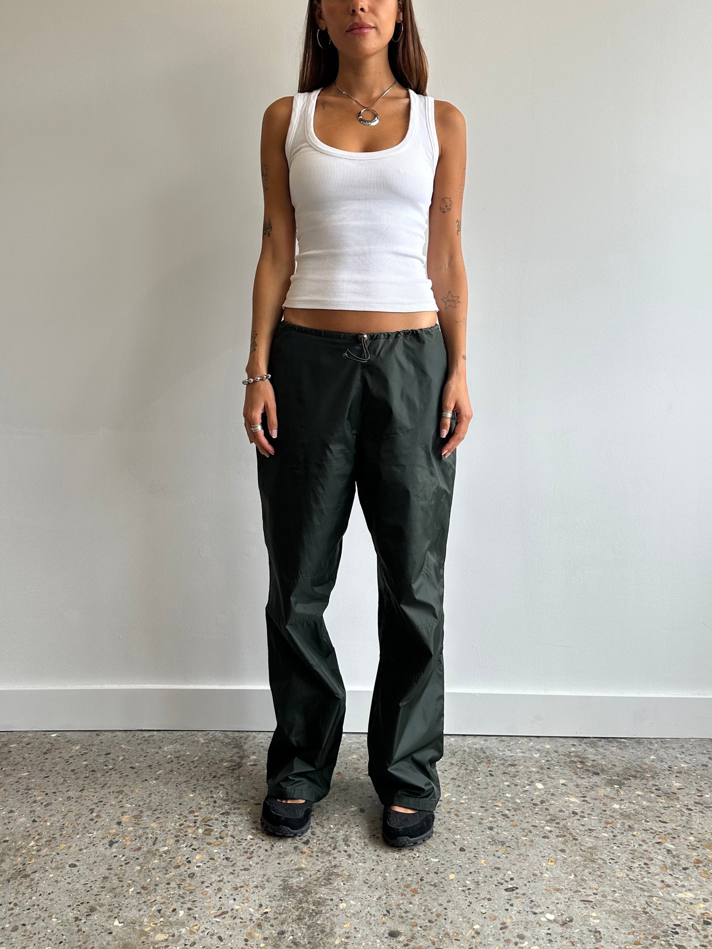 low rise nylon pants ⋆ size s