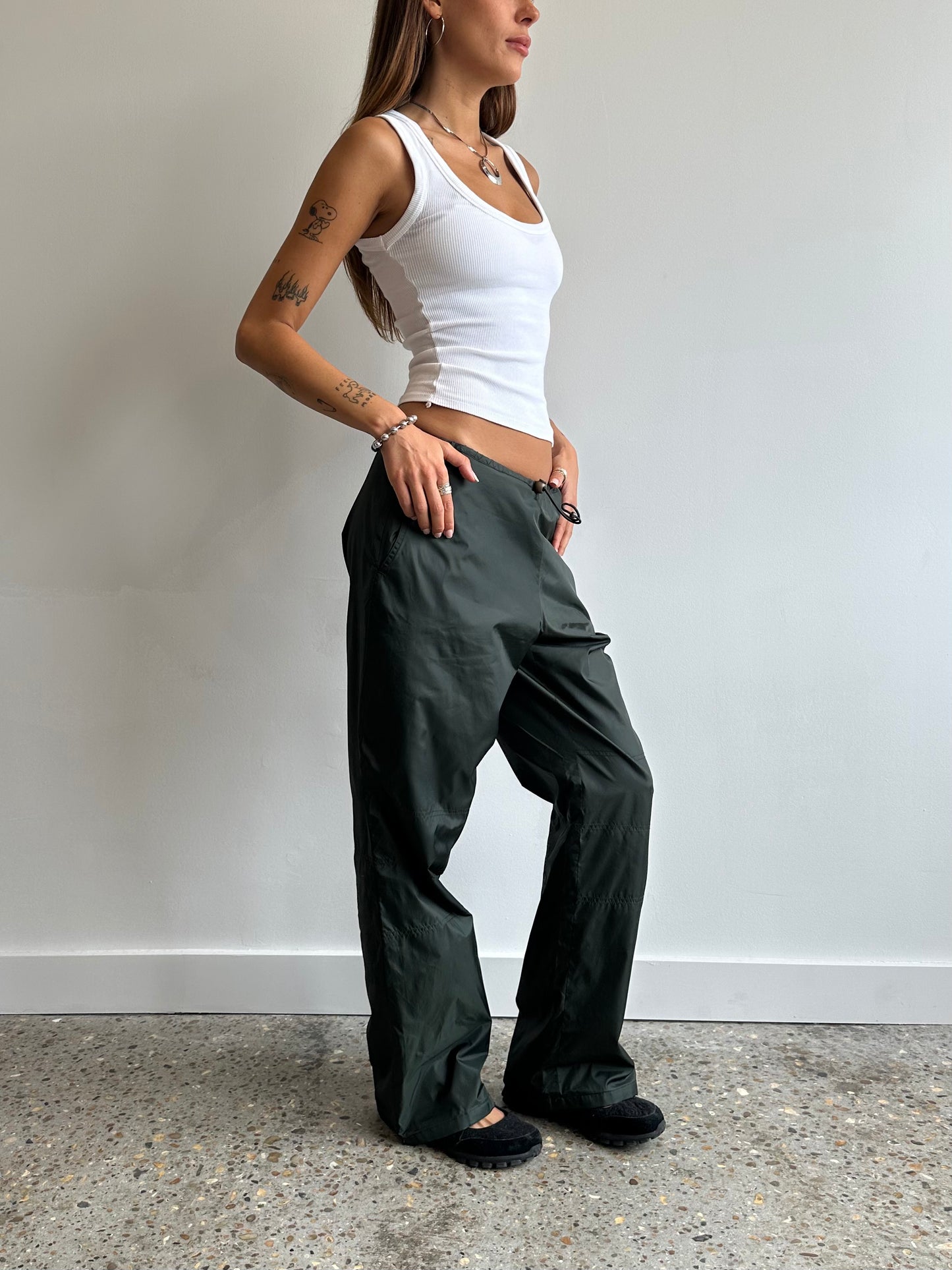low rise nylon pants ⋆ size s