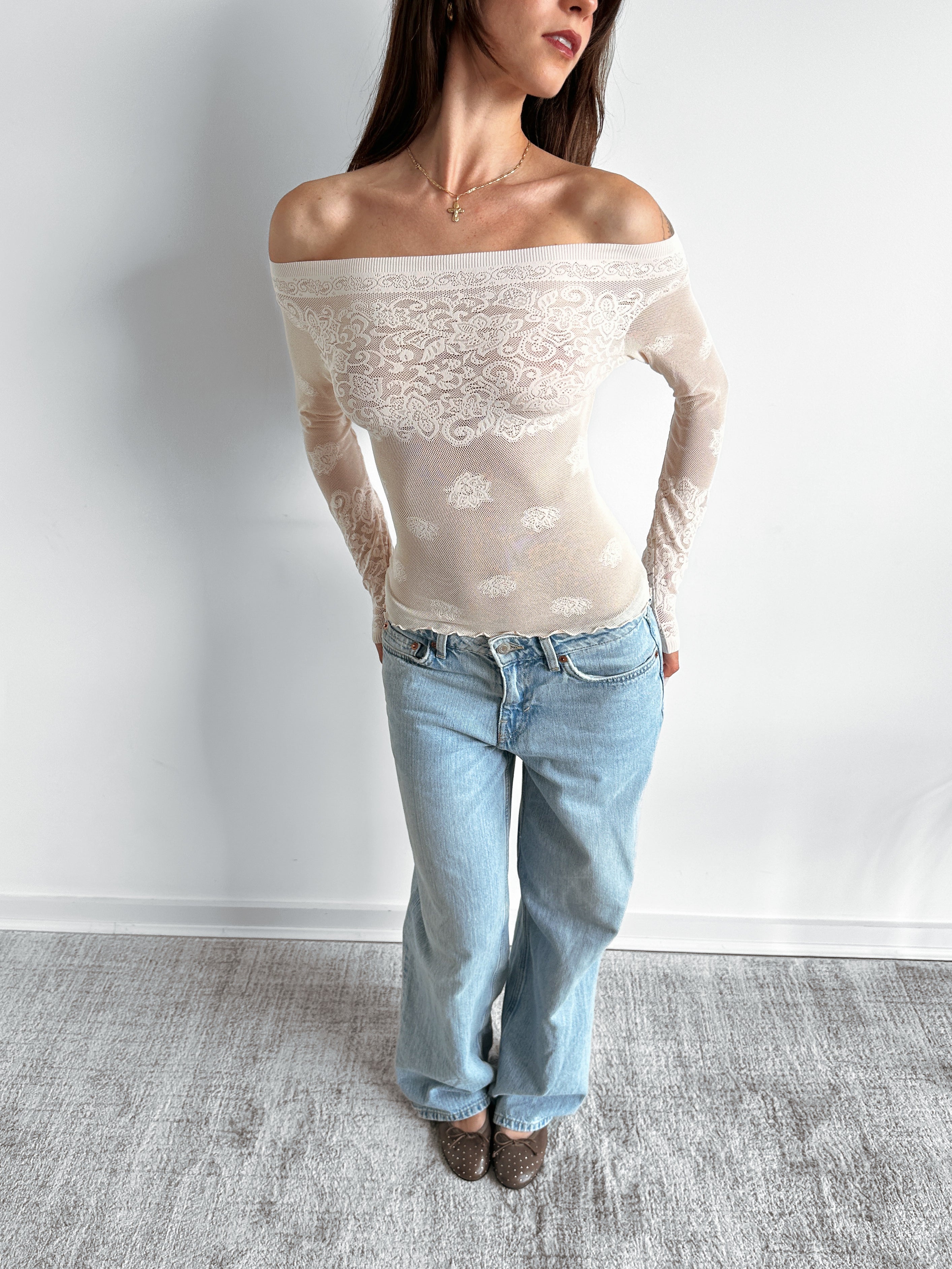off shoulder lace top / size xs