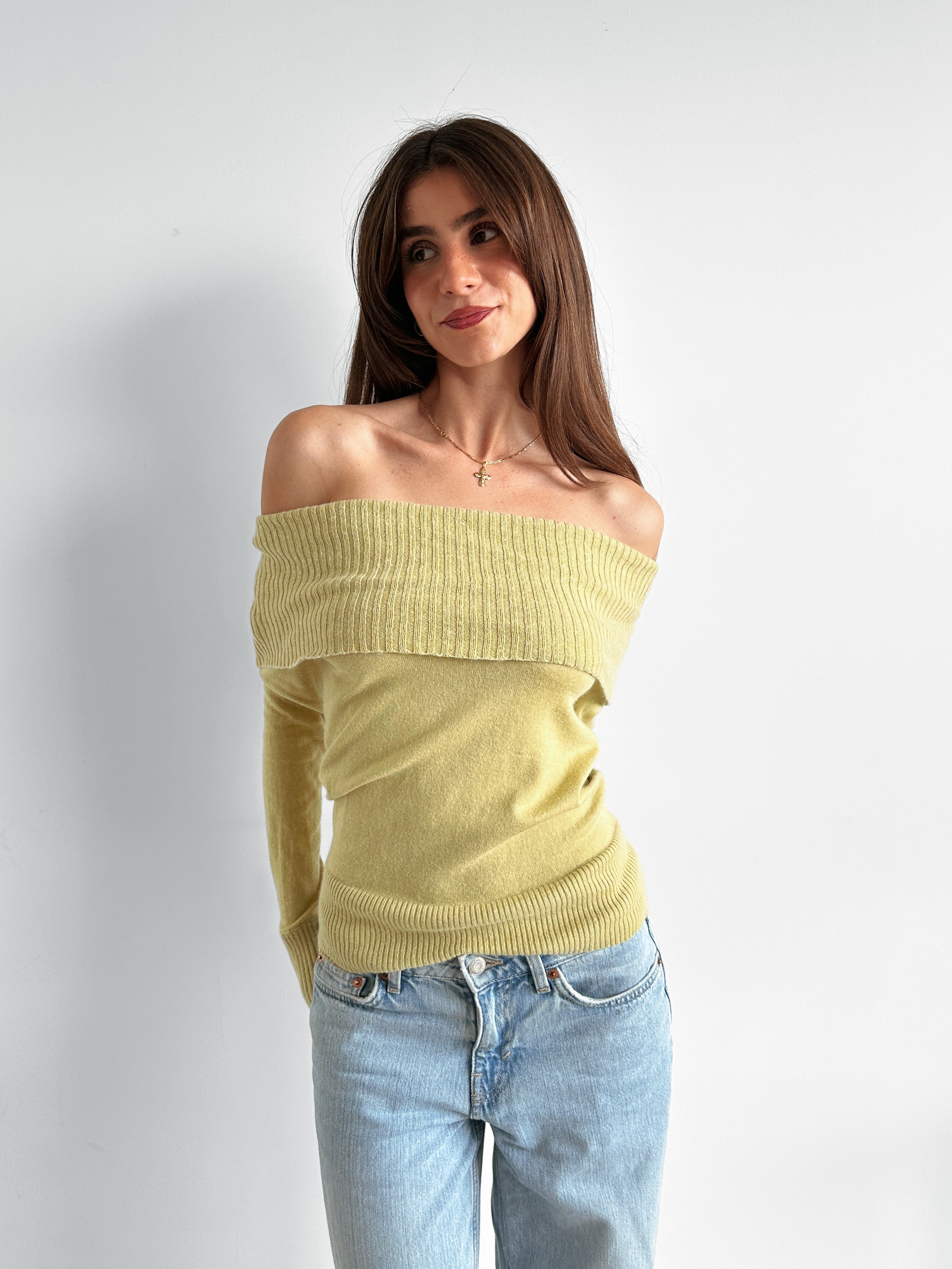off shoulder jumper / size s