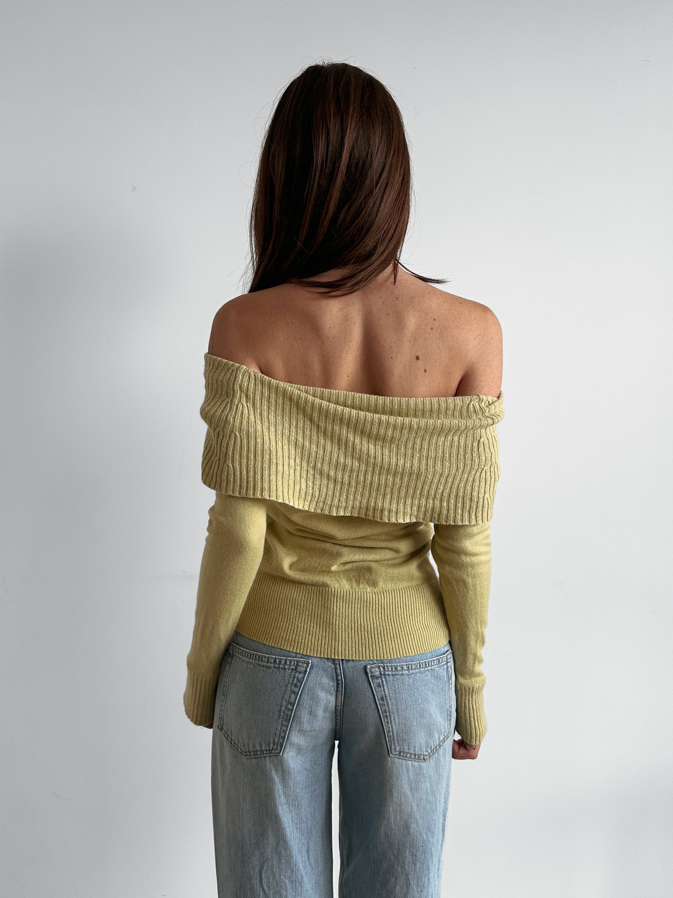 off shoulder jumper / size s