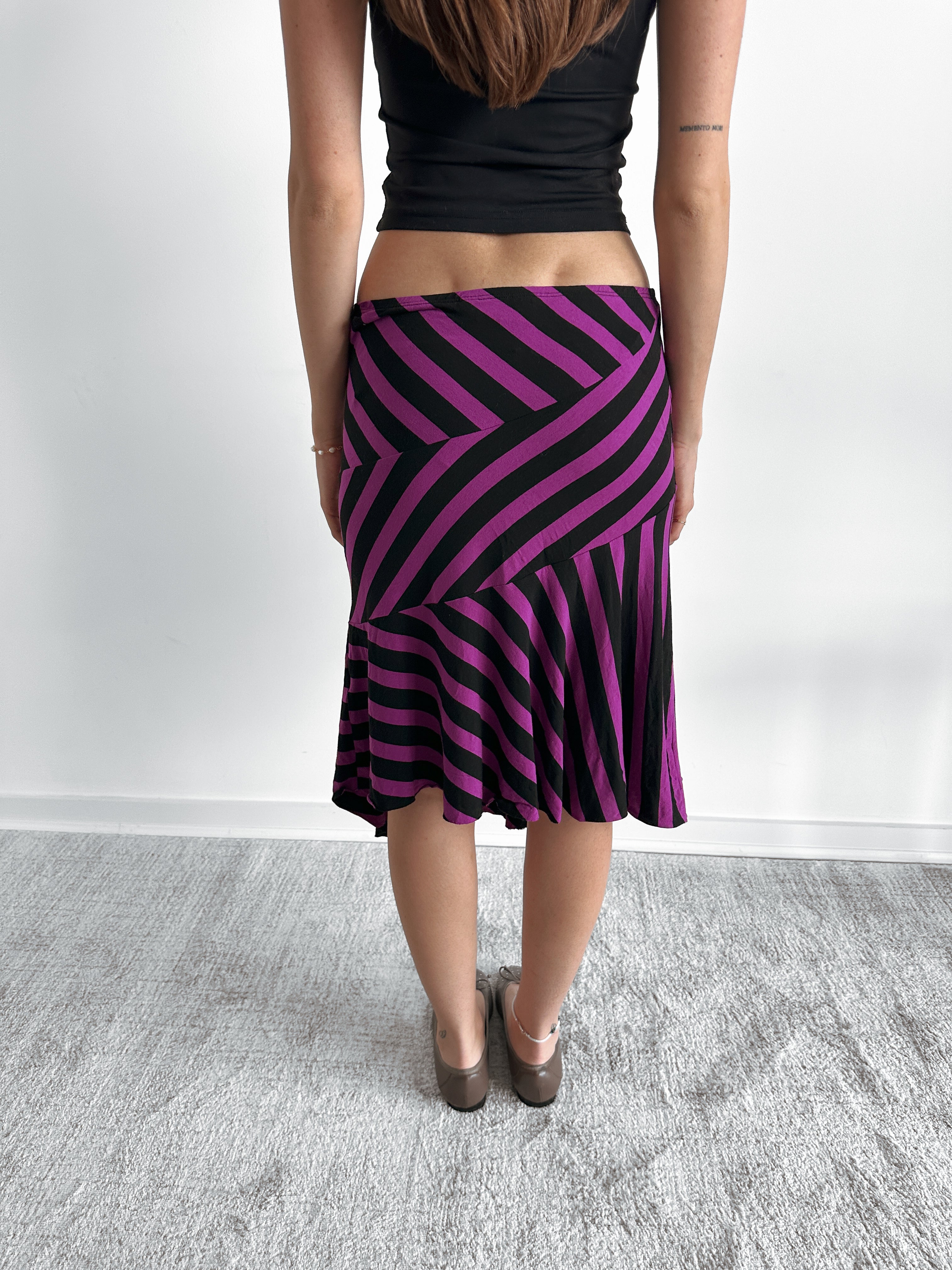 asymmetric stripe skirt / size s-m