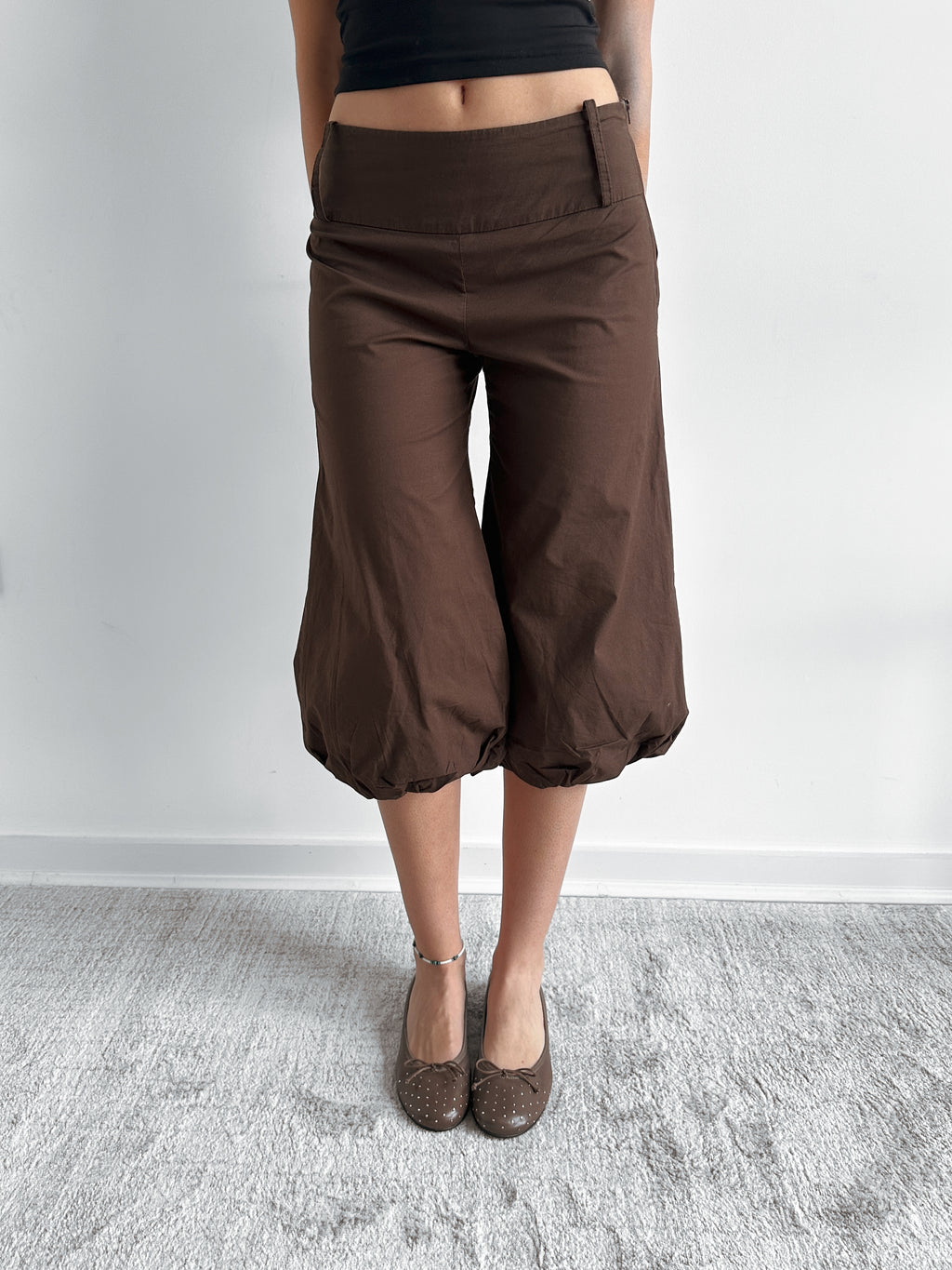 brown balloon capris / size xs
