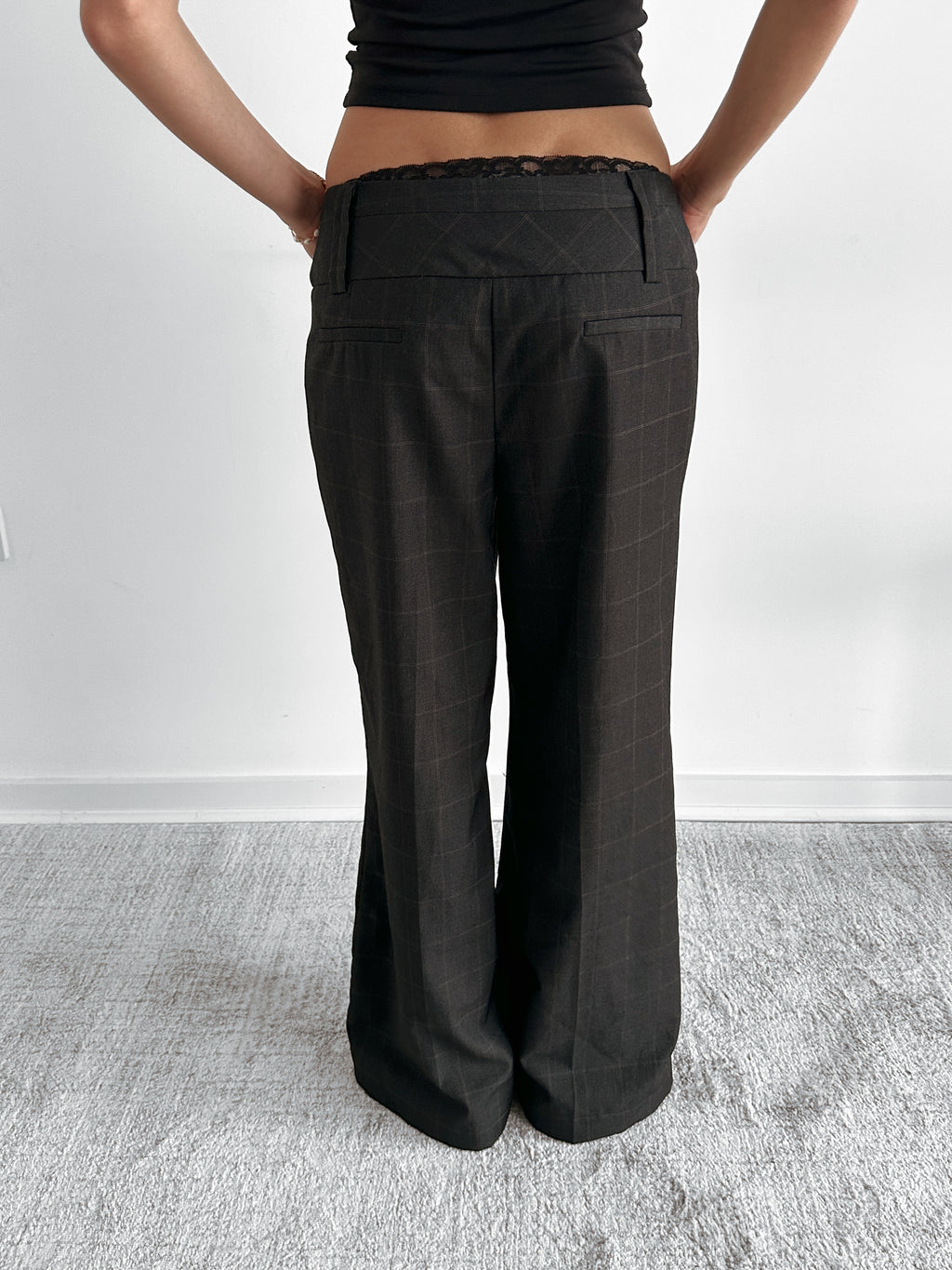 low rise pants / size m
