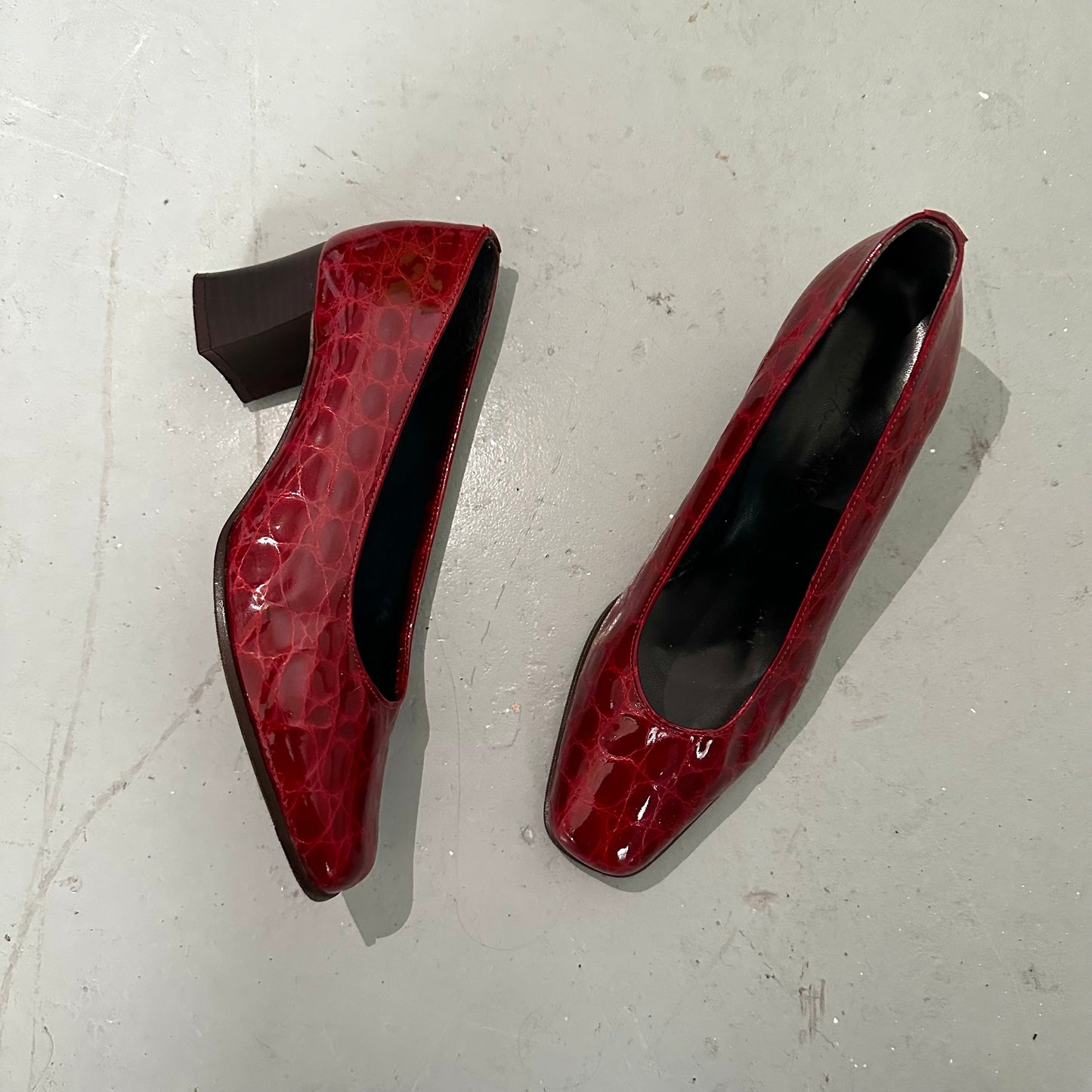 90'S RED HEELS - UK SIZE 5 | EU 38