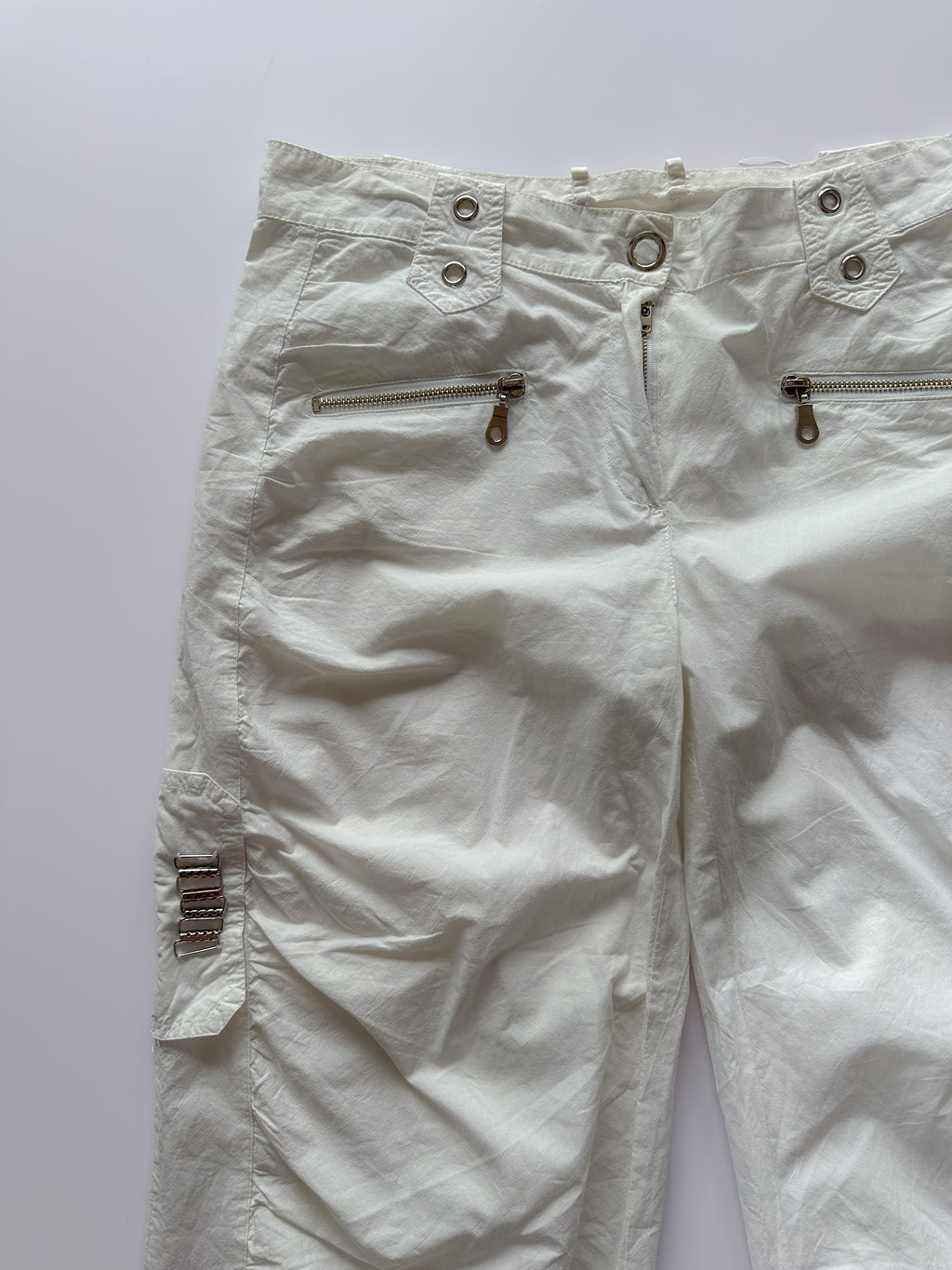 studded cargo capris / size small