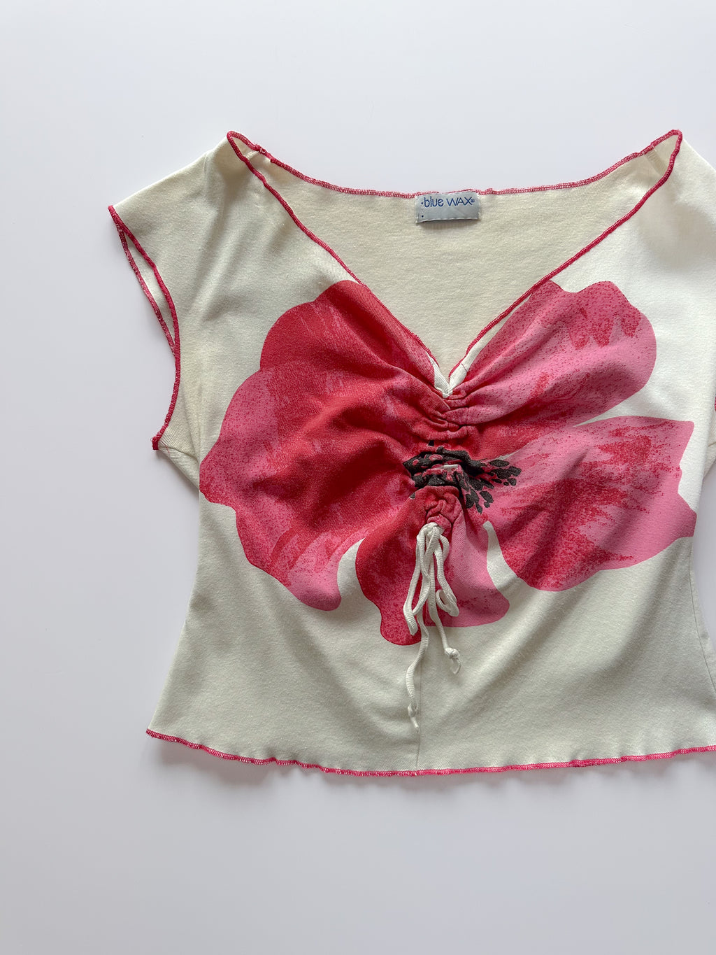 graphic off shoulder tee / size medium