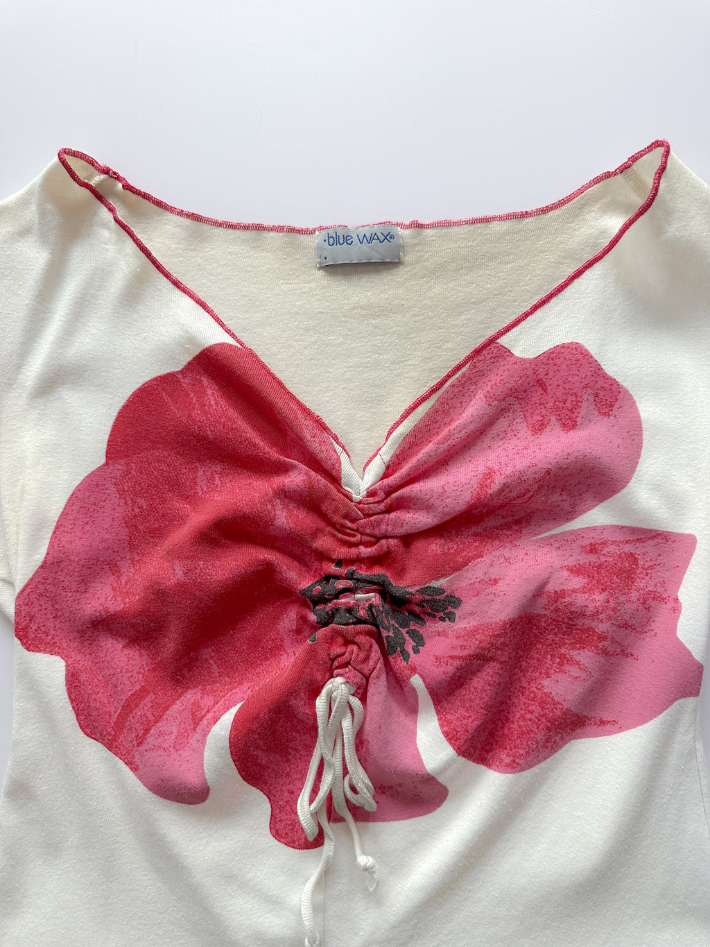 graphic off shoulder tee / size medium