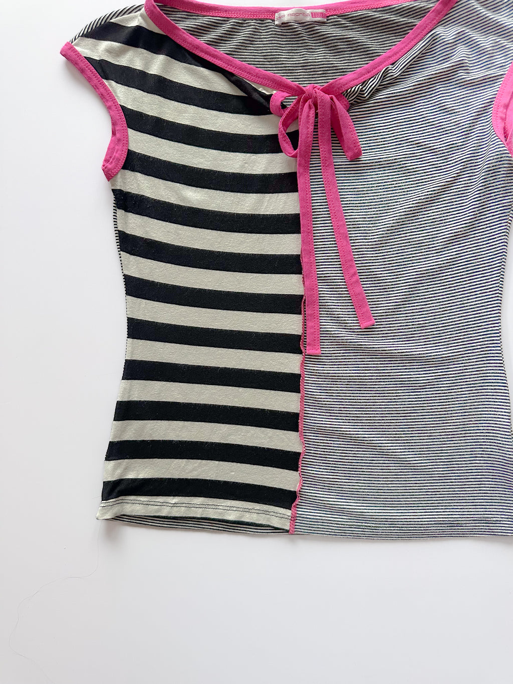 stripe tee / size small-medium