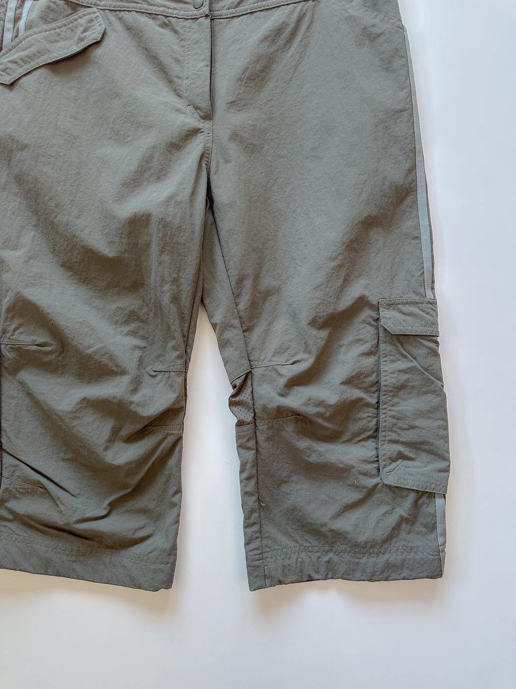 adidas capri pants / size medium