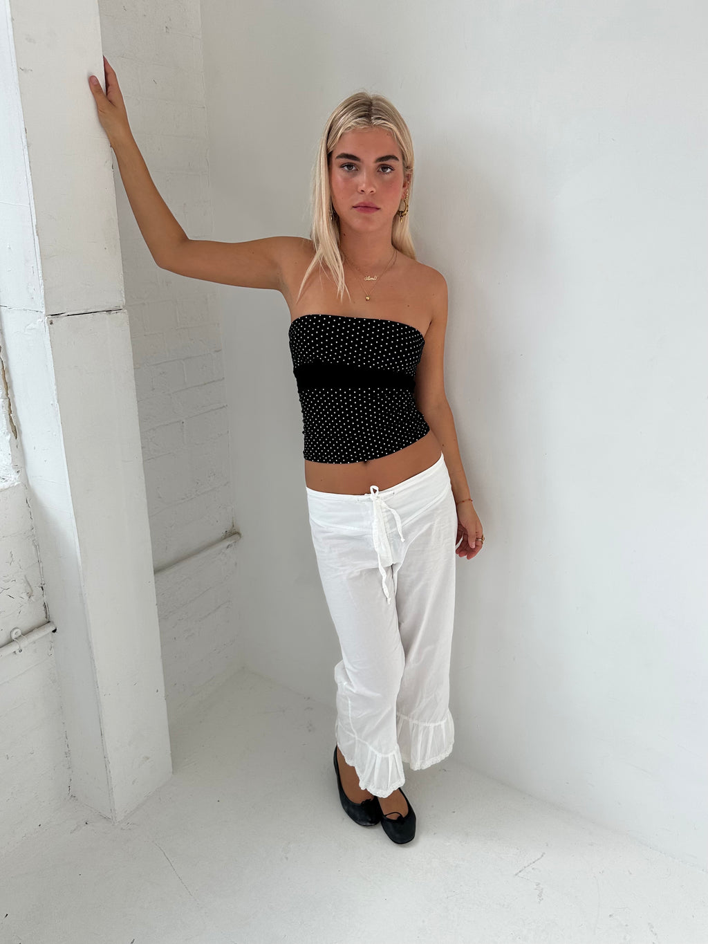 frilly capri pants — size xs/s