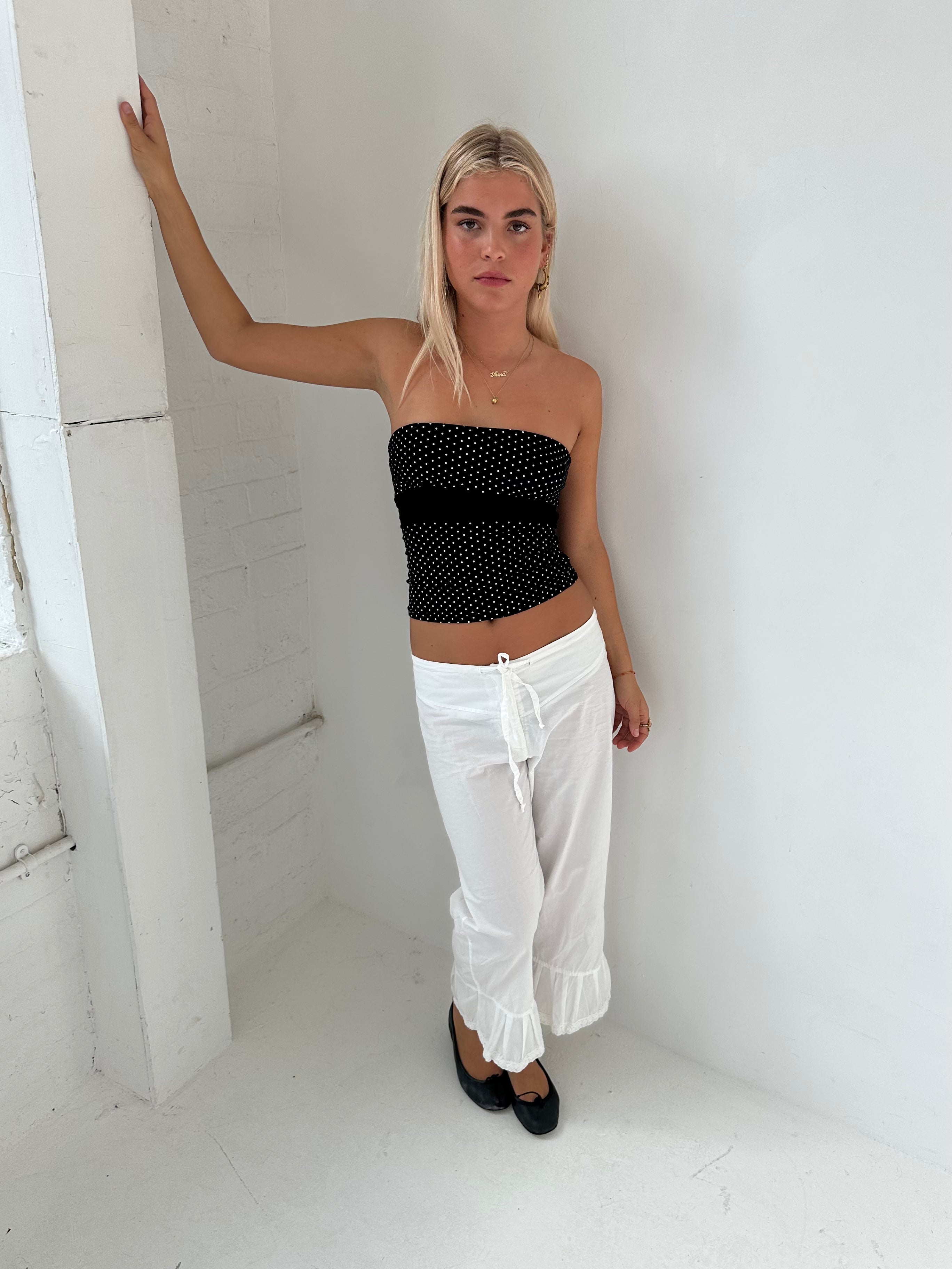 frilly capri pants — size xs/s