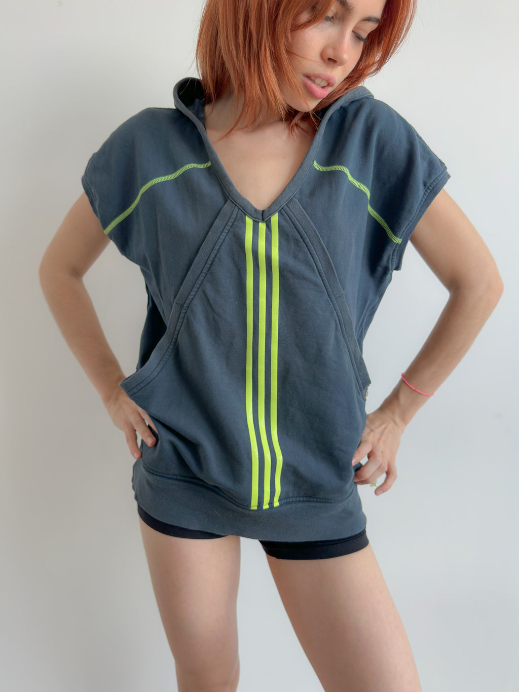 adidas hooded top / size s-m