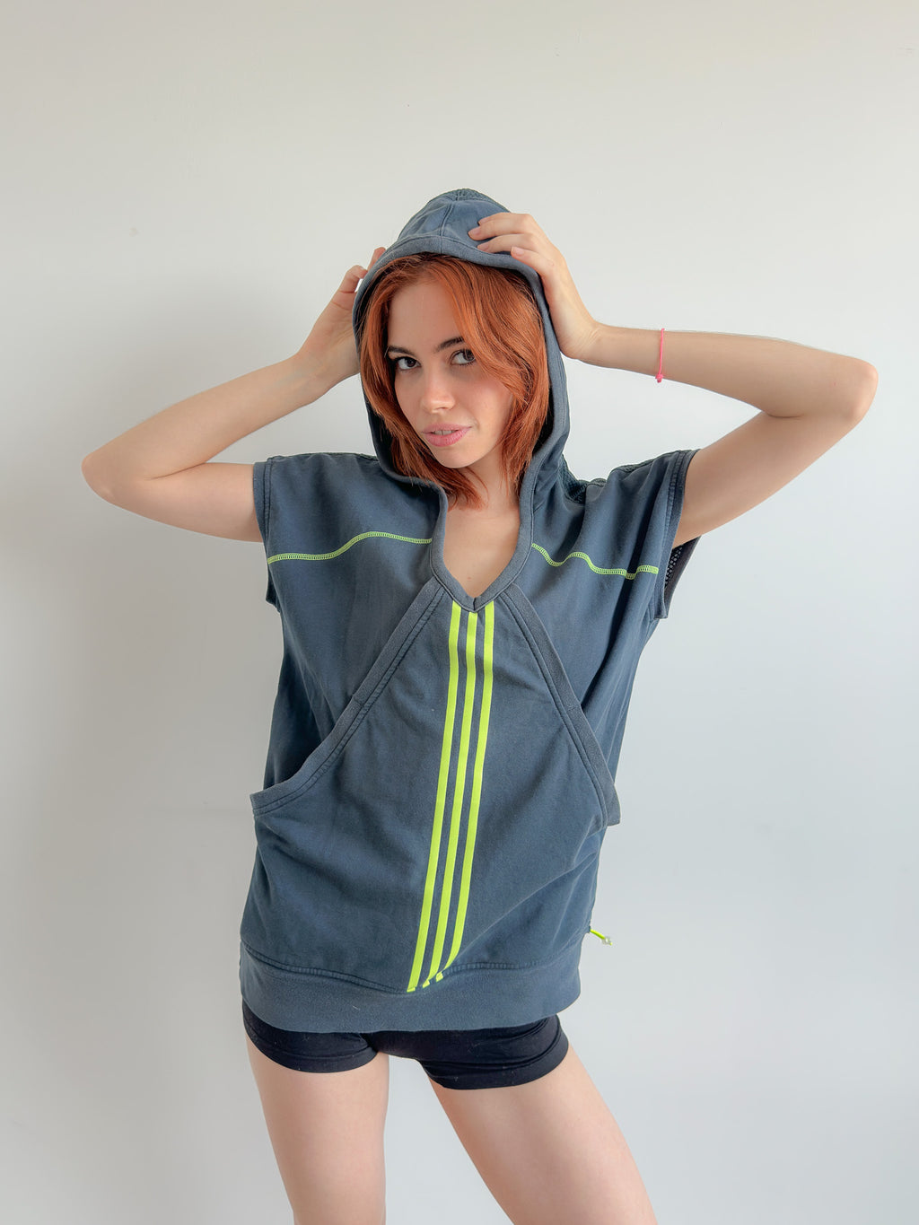 adidas hooded top / size s-m