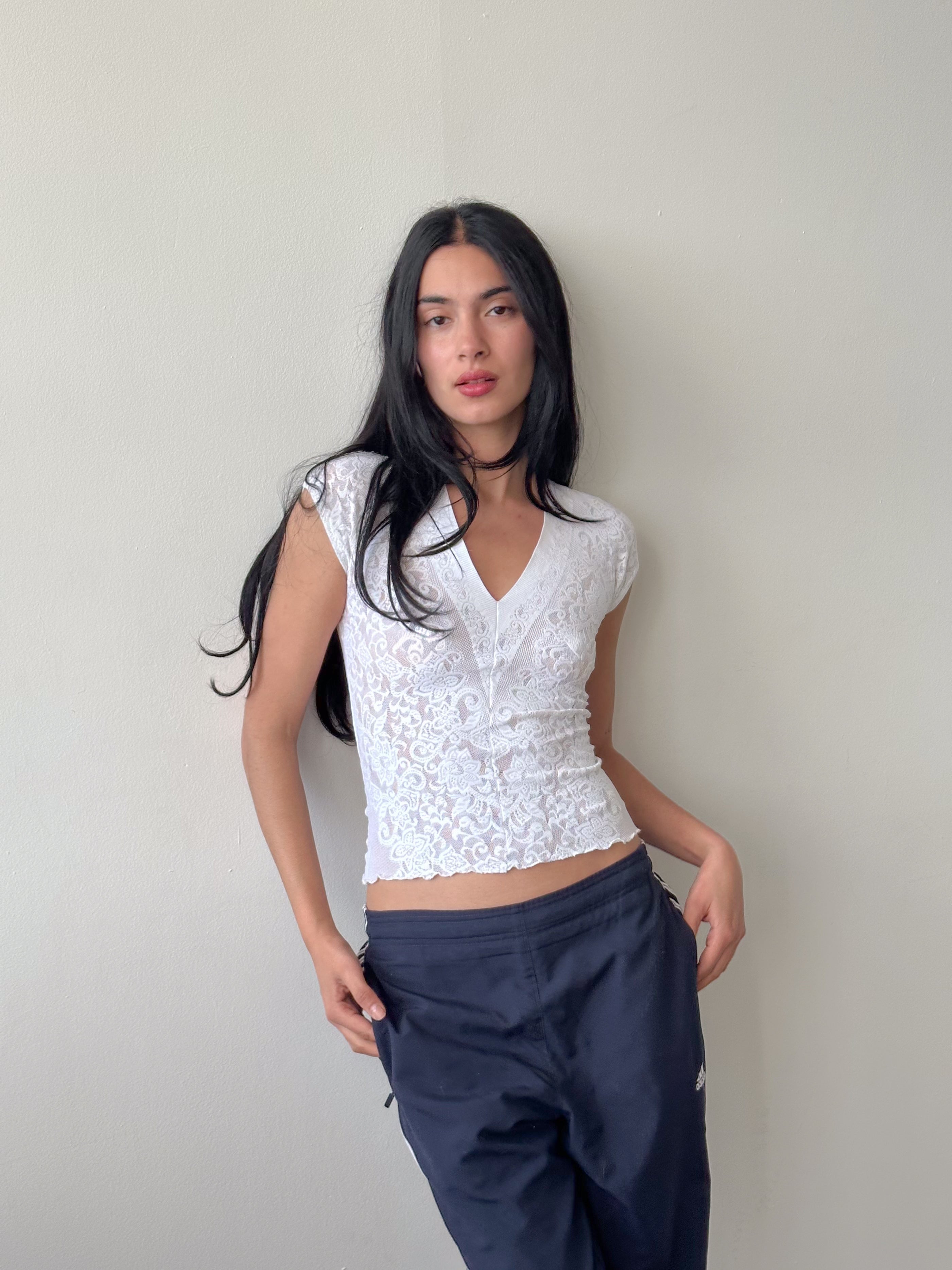 lace tee / size xs