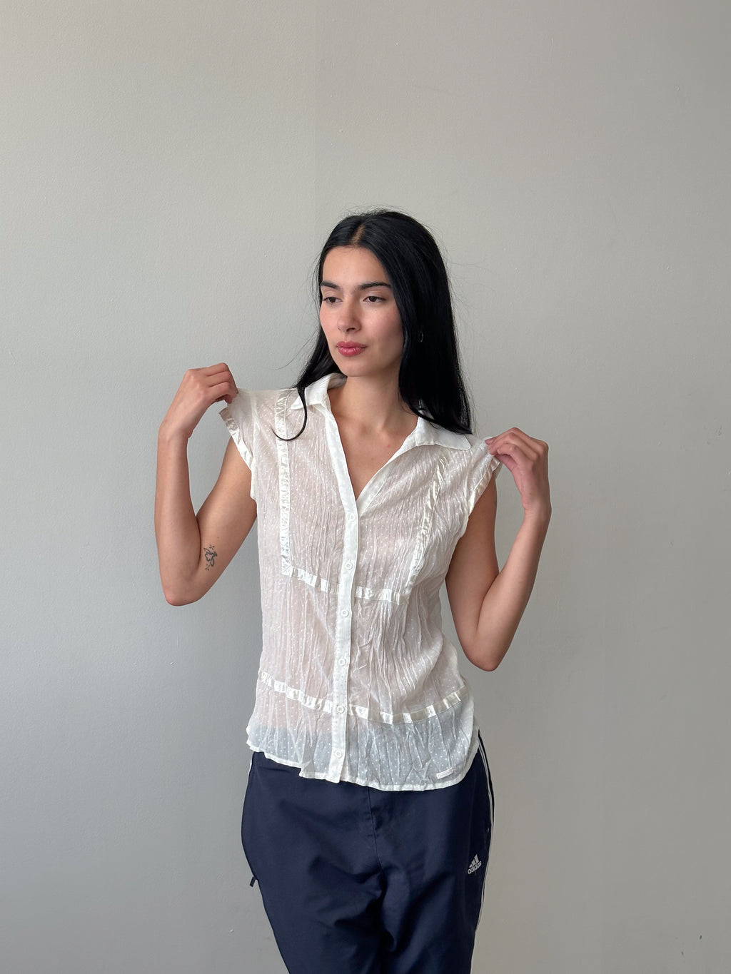 sheer button up / size m
