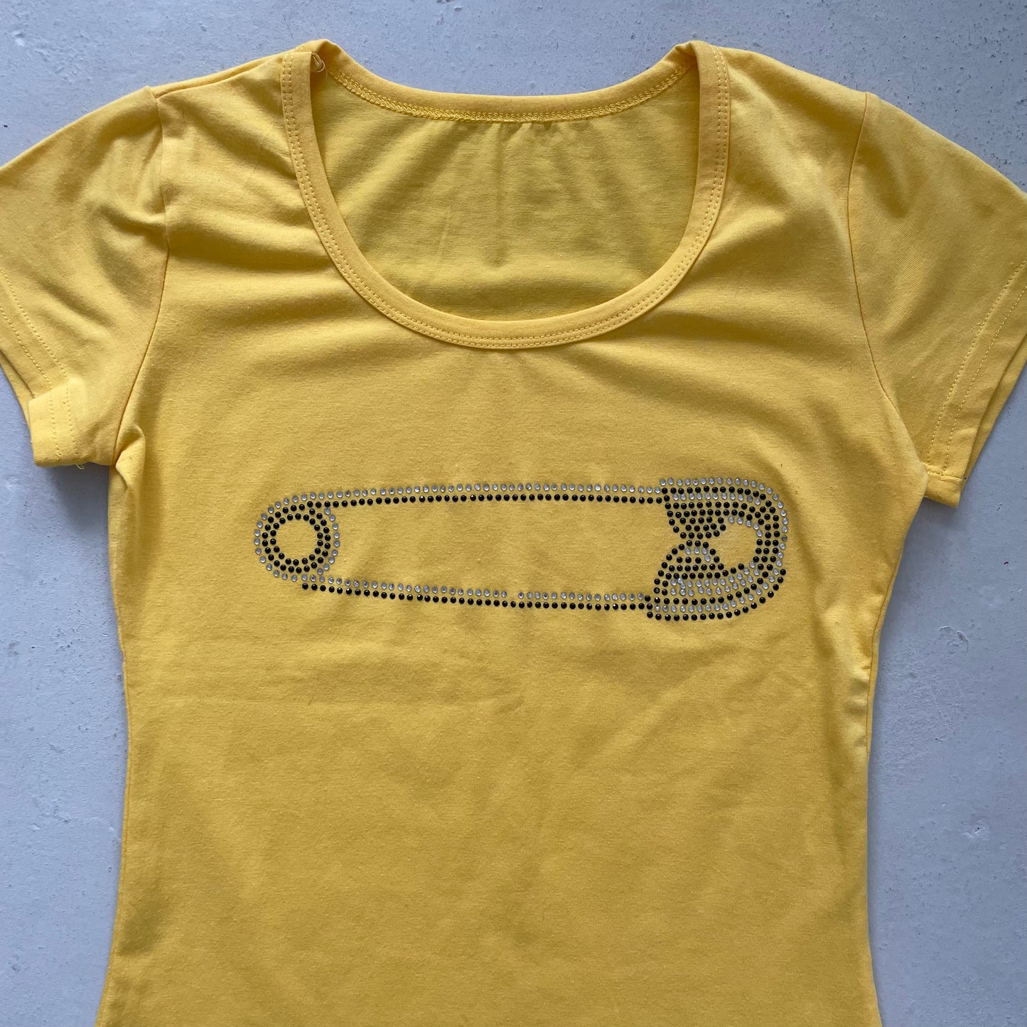 Vintage 00’s Baby Tee - Size S/M