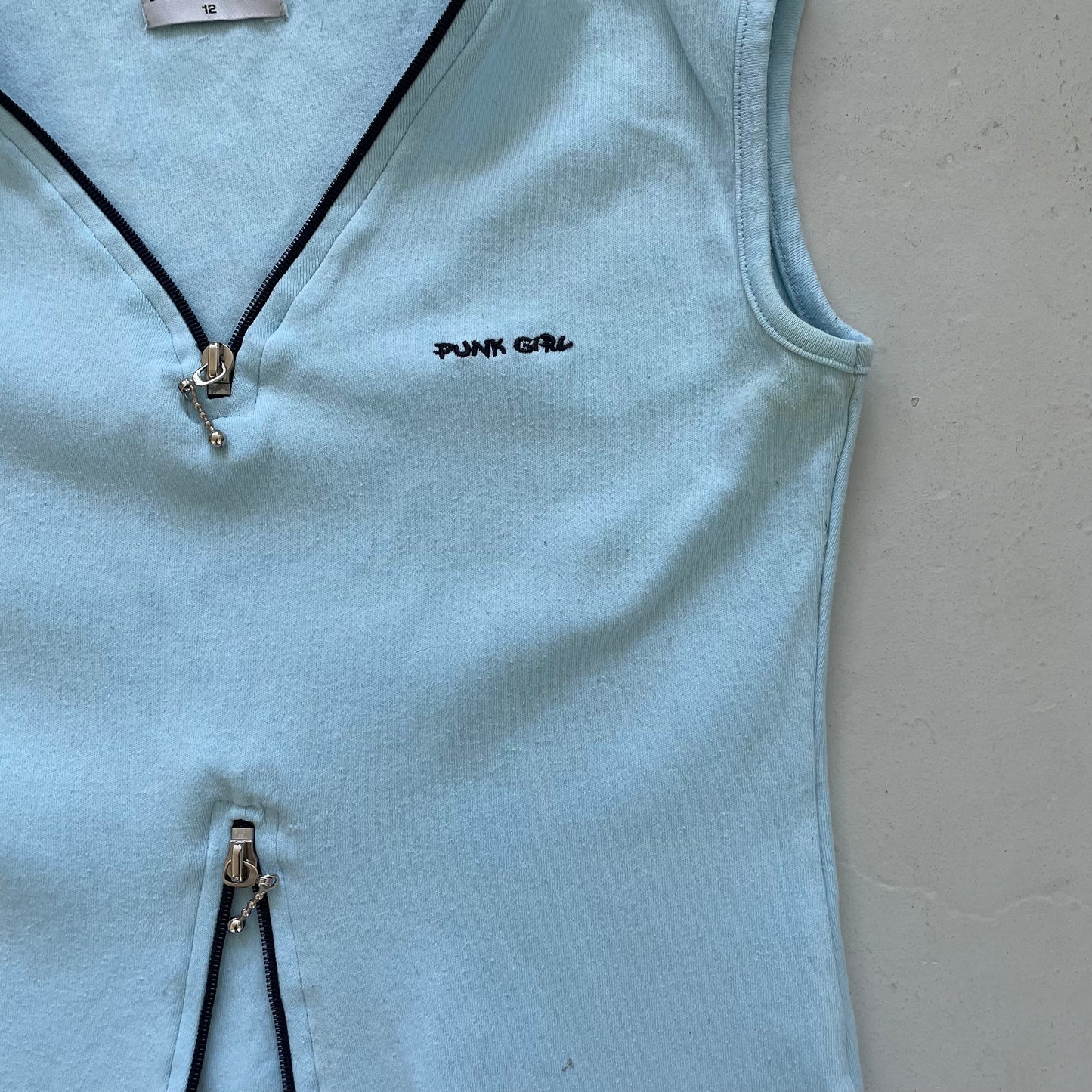 Vintage 00’s Zip Up Tank Top - Size S