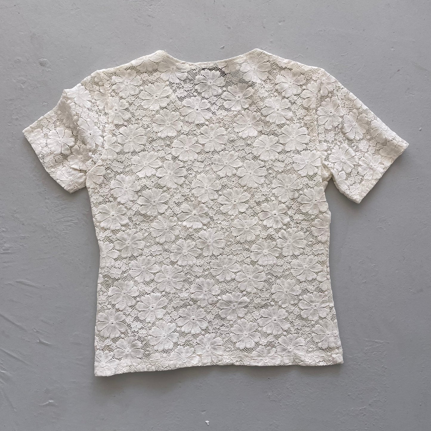 Vintage 00’s Lace Baby Tee - Size M